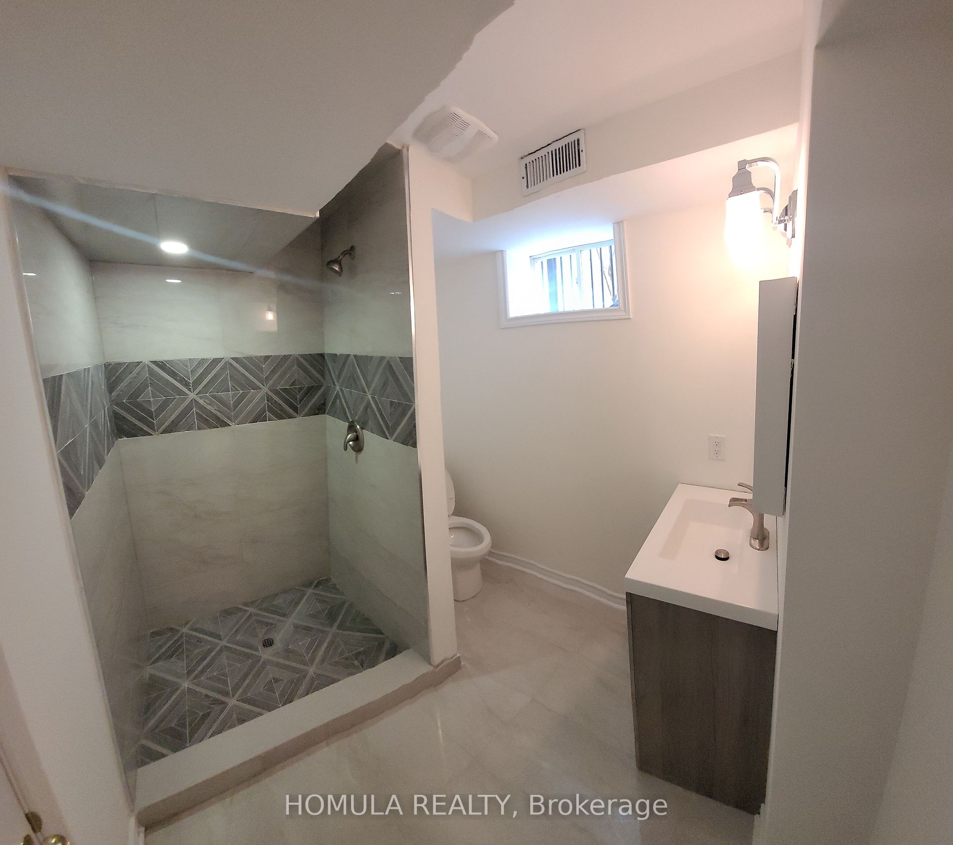 114 Walker Rd W Property Photo 10