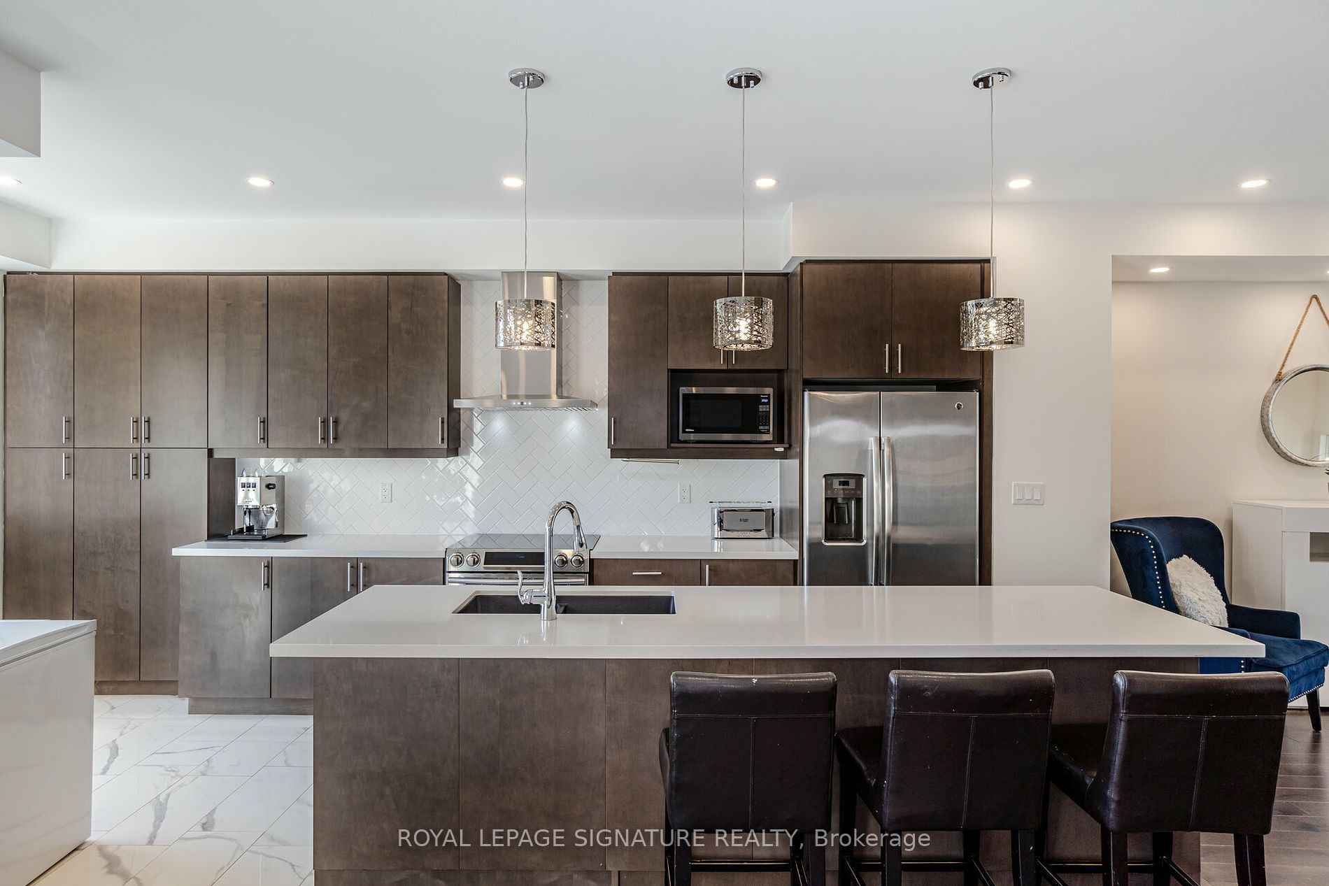 127 Widdicombe Hill Property Photo 4
