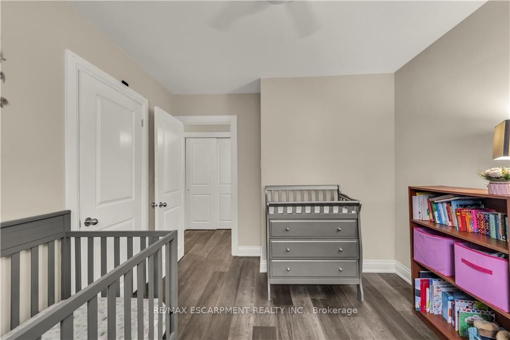 284 Kerr St Property Photo 19
