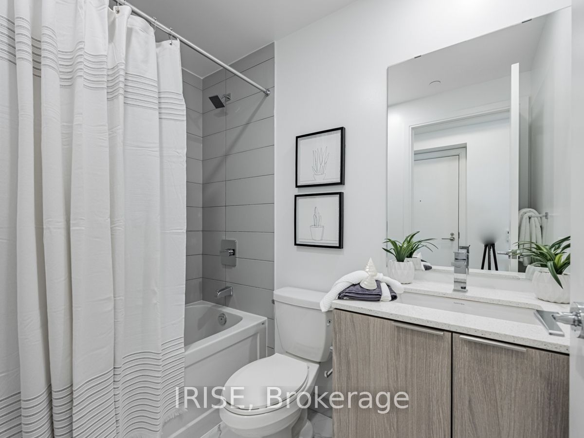70 Annie Craig Dr 07 Property Photo 18