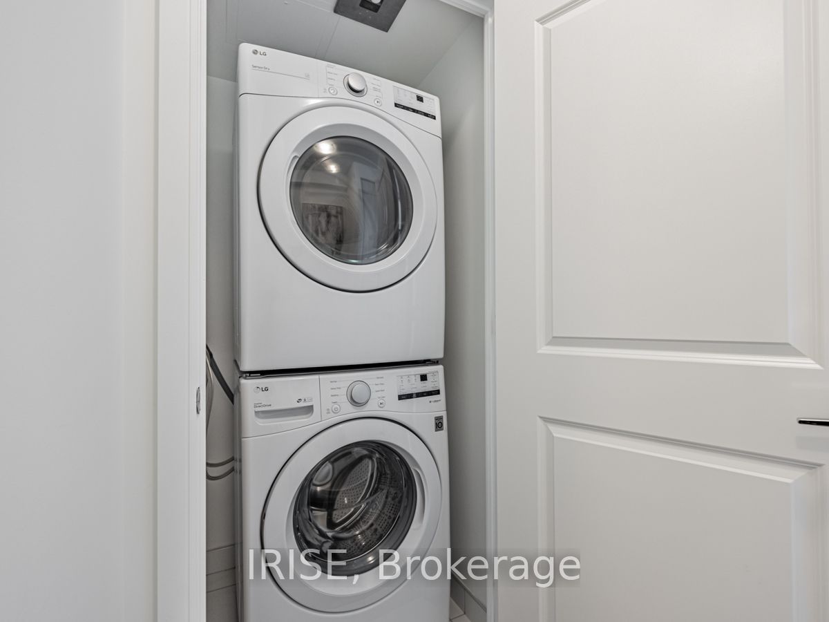 70 Annie Craig Dr 07 Property Photo 19
