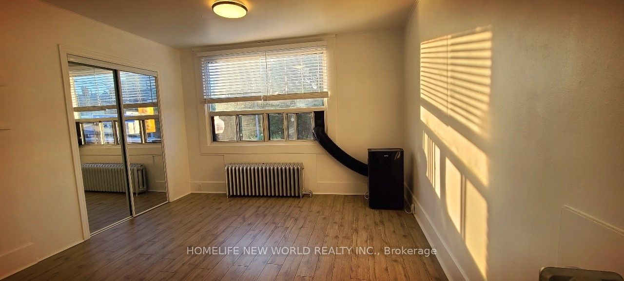 1351 St Clair Ave W Property Photo 8
