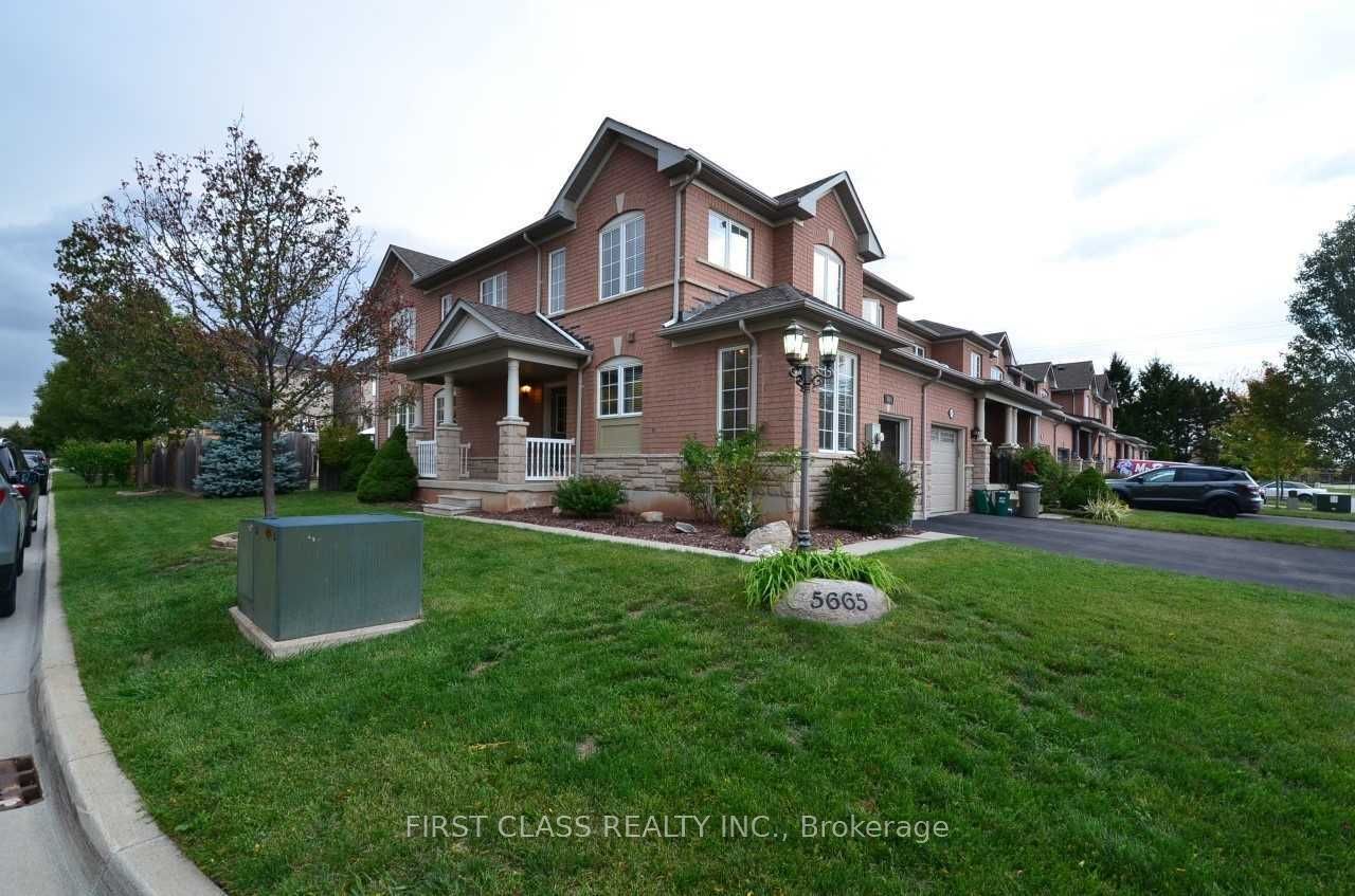 5665 Flora Dr Property Photo 2