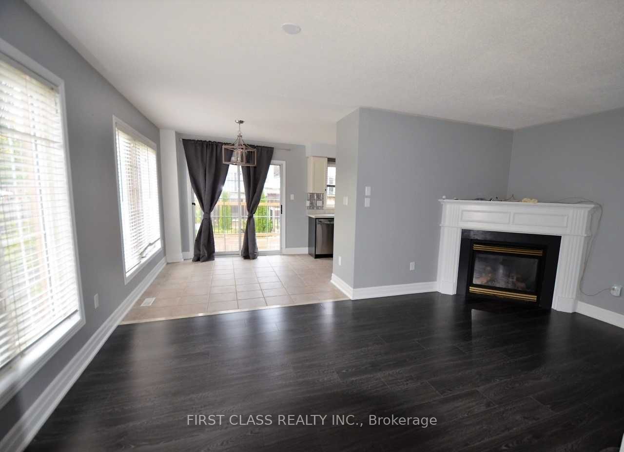 5665 Flora Dr Property Photo 3