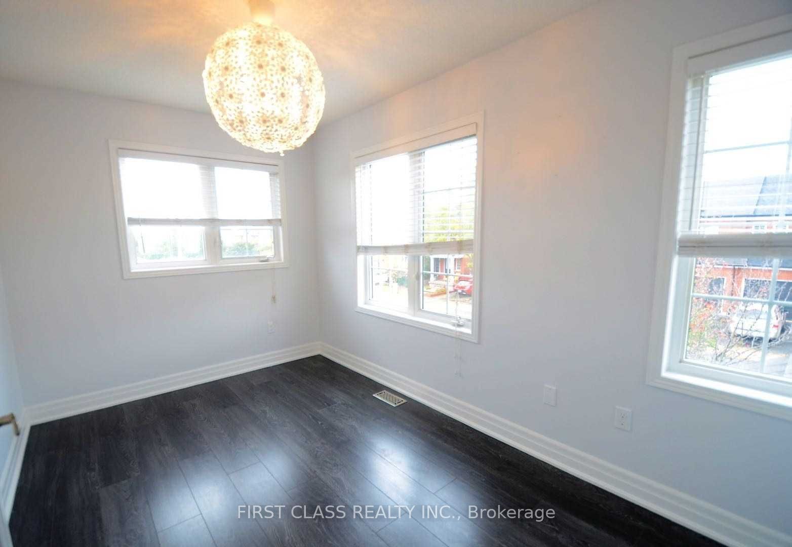 5665 Flora Dr Property Photo 11