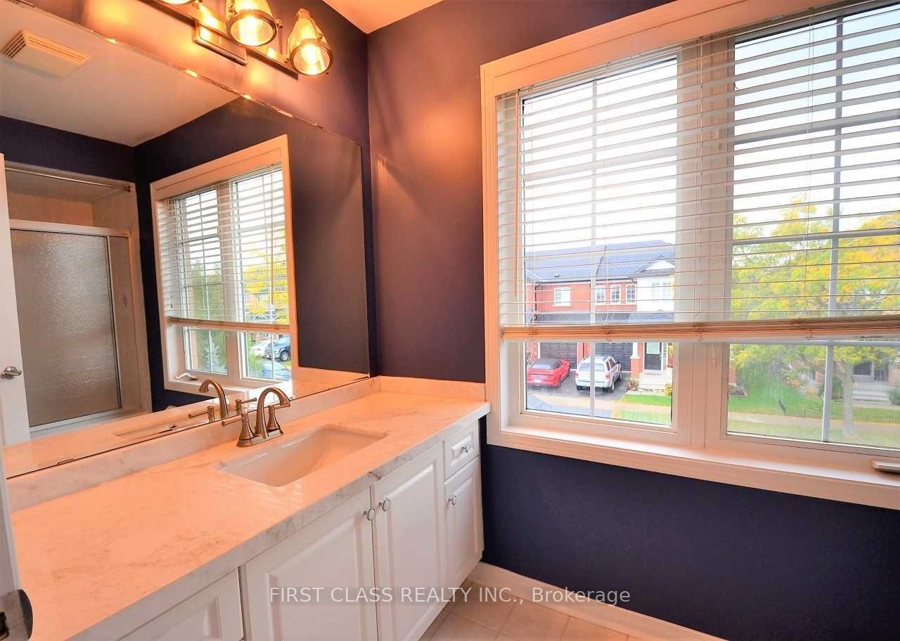 5665 Flora Dr Property Photo 12