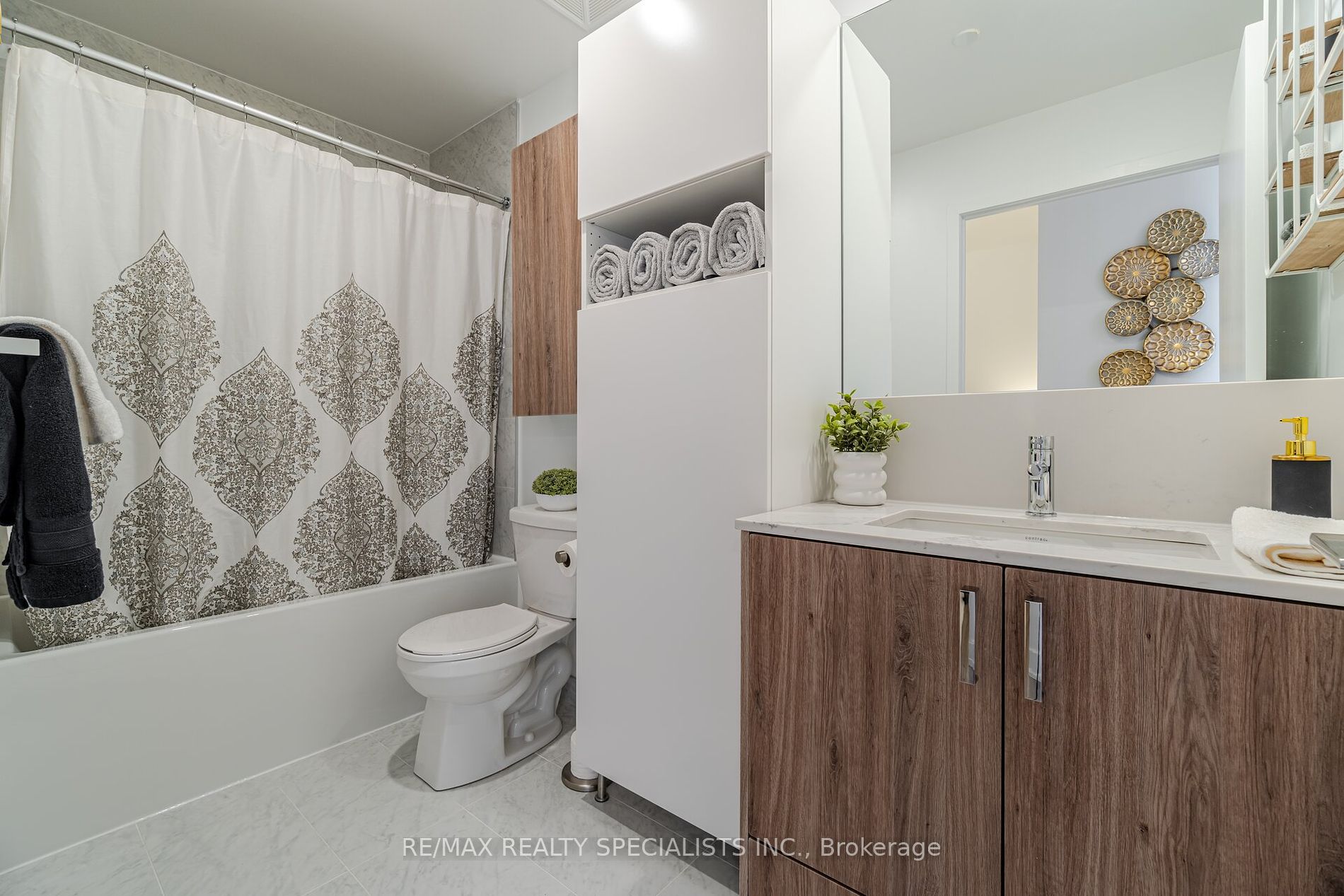 1787 St Clair Ave W 12 Property Photo 15