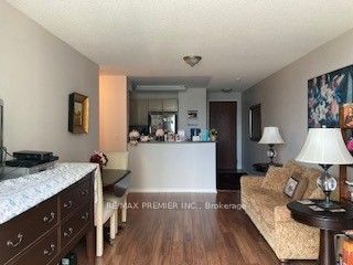 2565 Erin Centre Blvd Ph 5 Property Photo 3