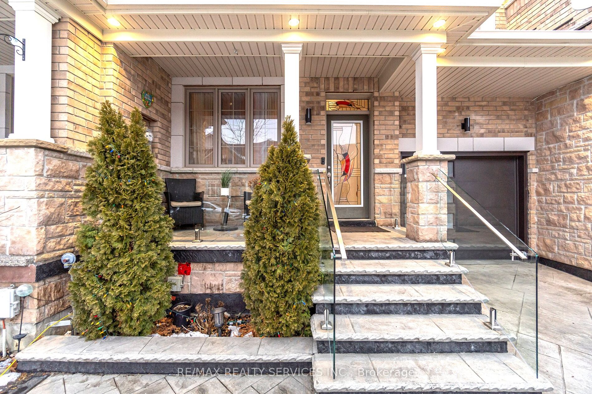 22 Yellowknife Rd N Property Photo 4