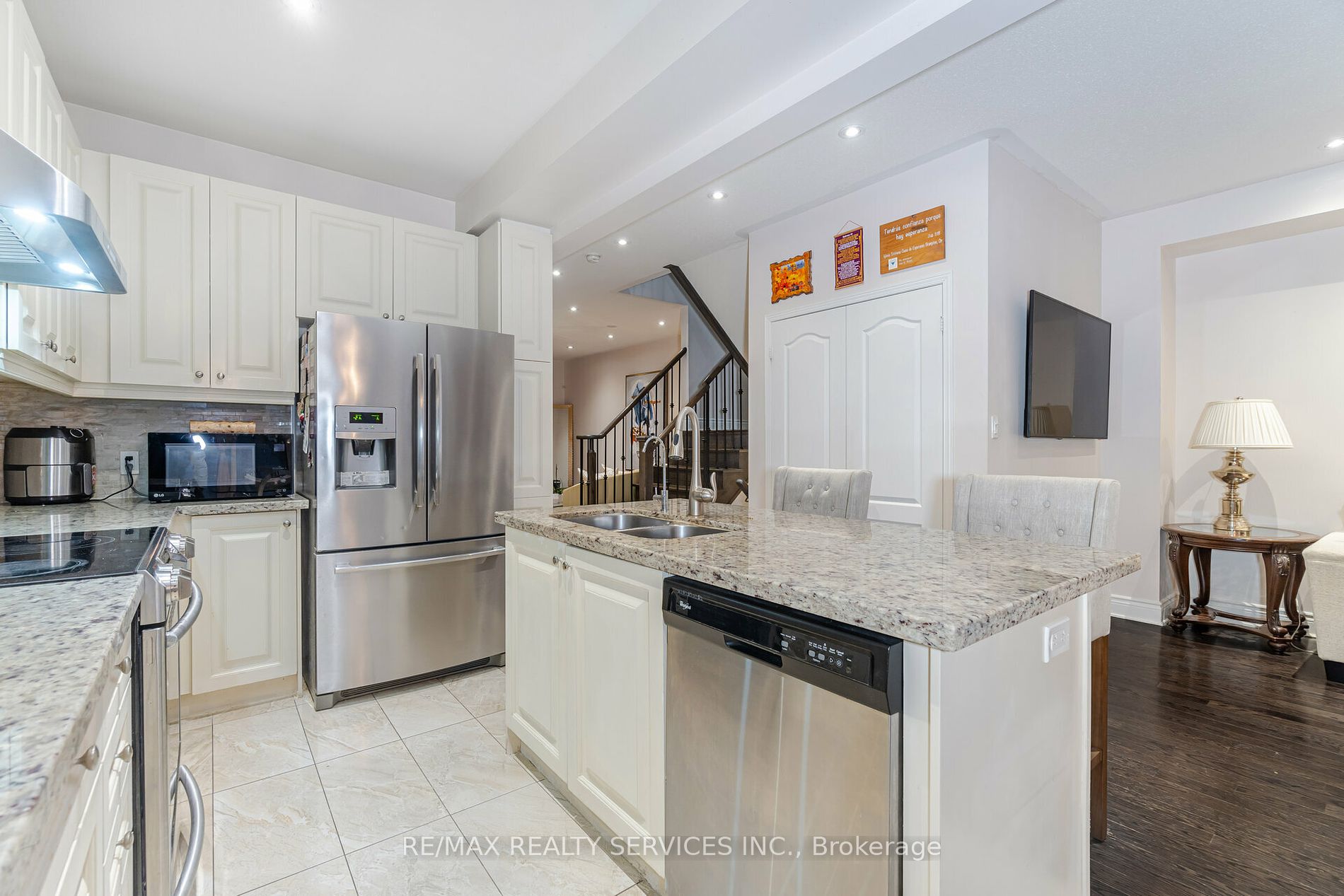 22 Yellowknife Rd N Property Photo 10