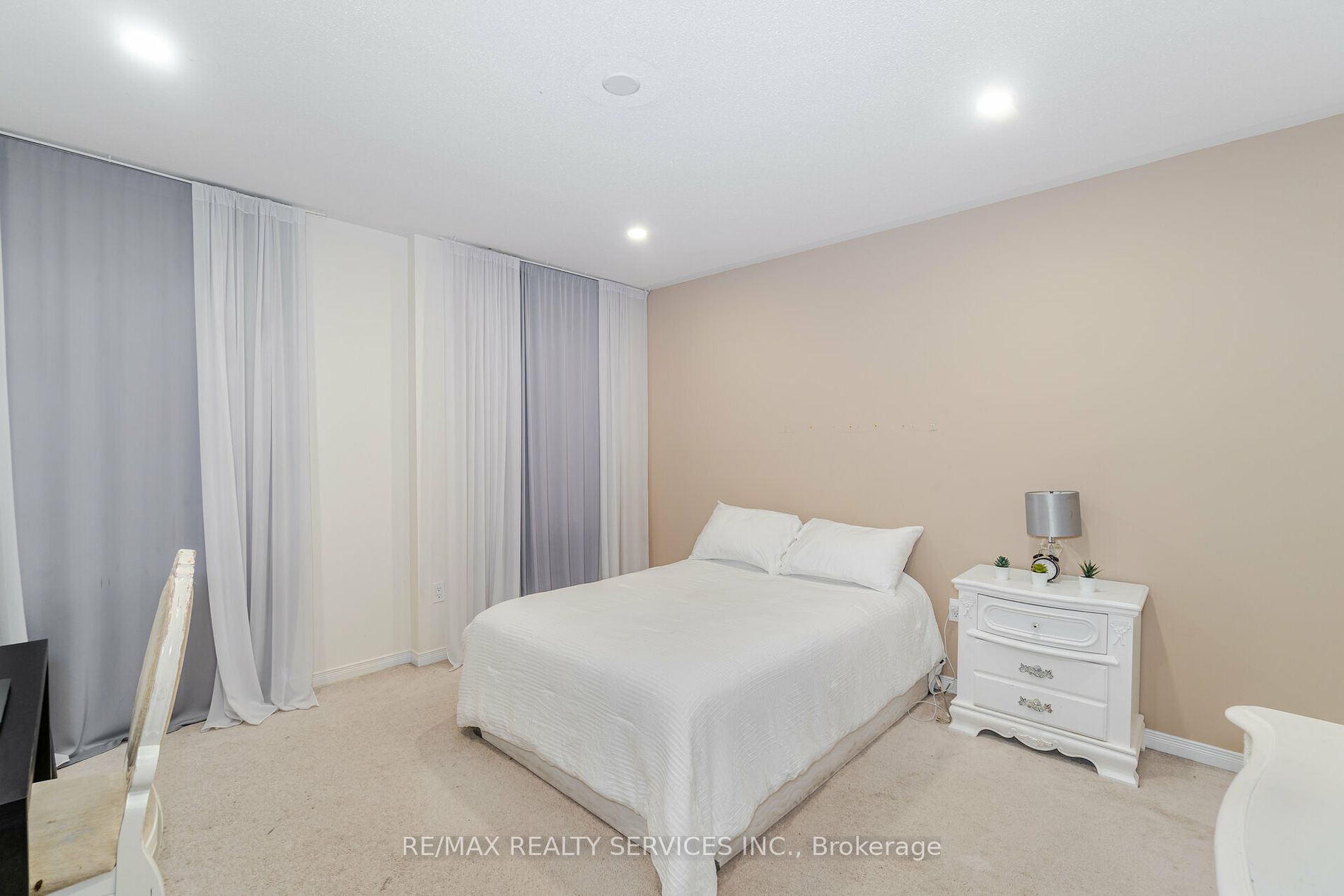 22 Yellowknife Rd N Property Photo 27