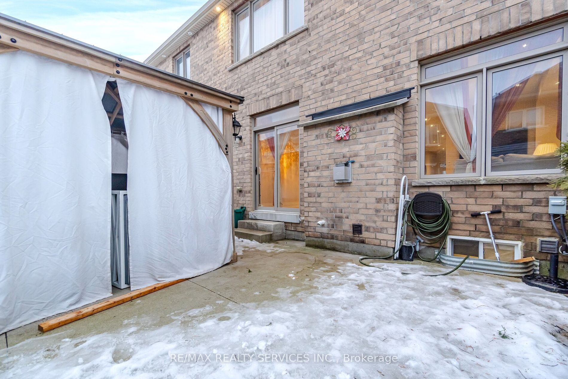 22 Yellowknife Rd N Property Photo 39