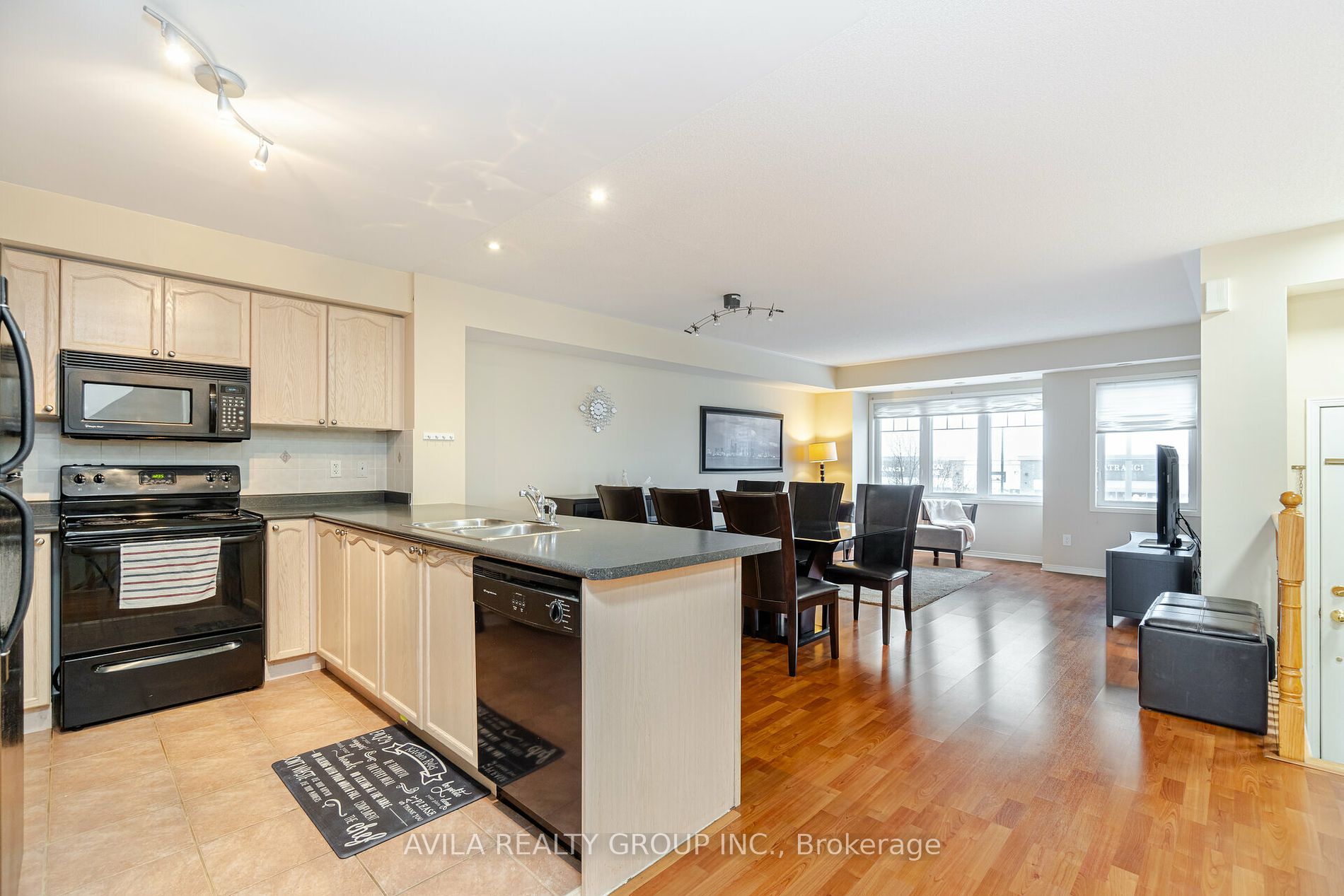 3975 Eglinton Ave W 05 Property Photo 13