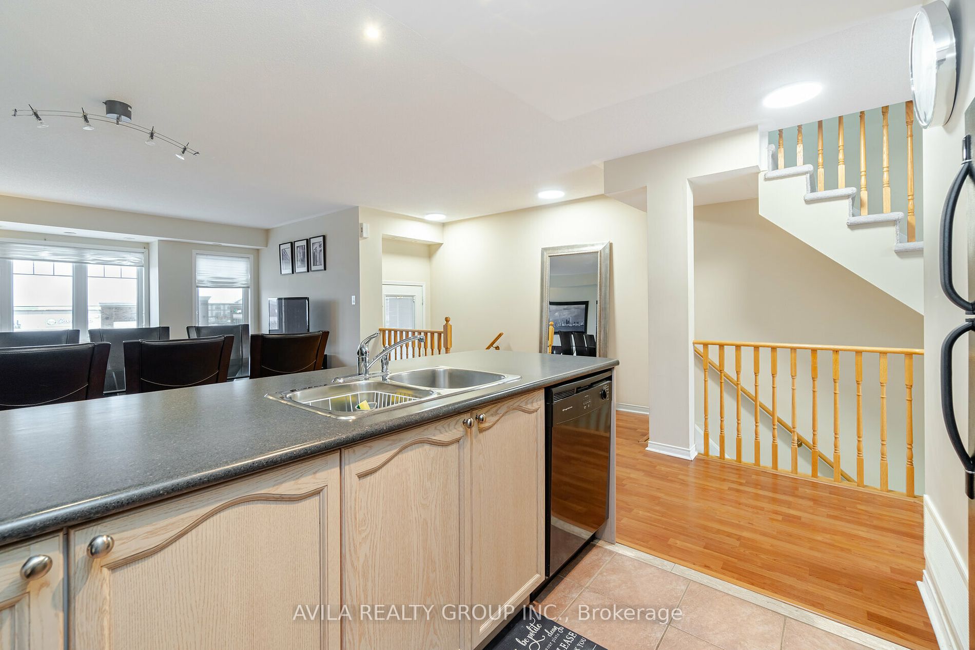 3975 Eglinton Ave W 05 Property Photo 15