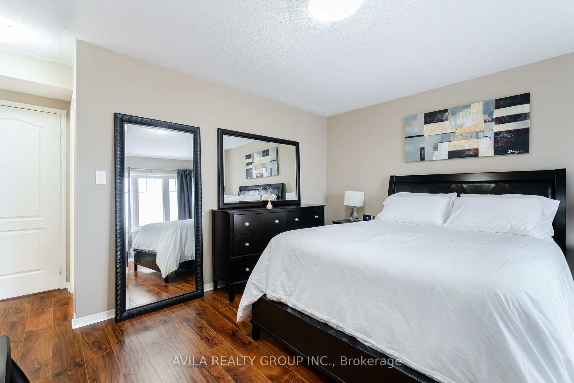 3975 Eglinton Ave W 05 Property Photo 21
