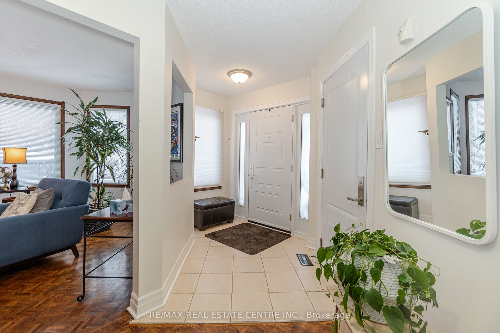 4552 Gullfoot Circ Property Photo 3