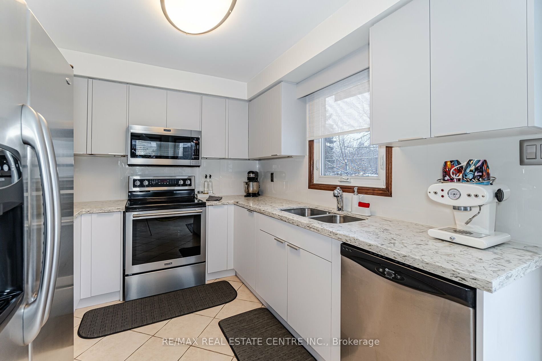 4552 Gullfoot Circ Property Photo 11
