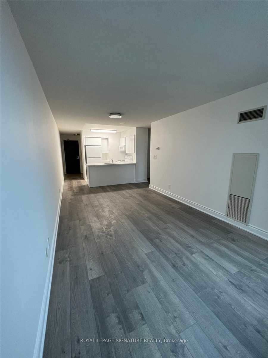 335 Rathburn Rd 11 Property Photo 6