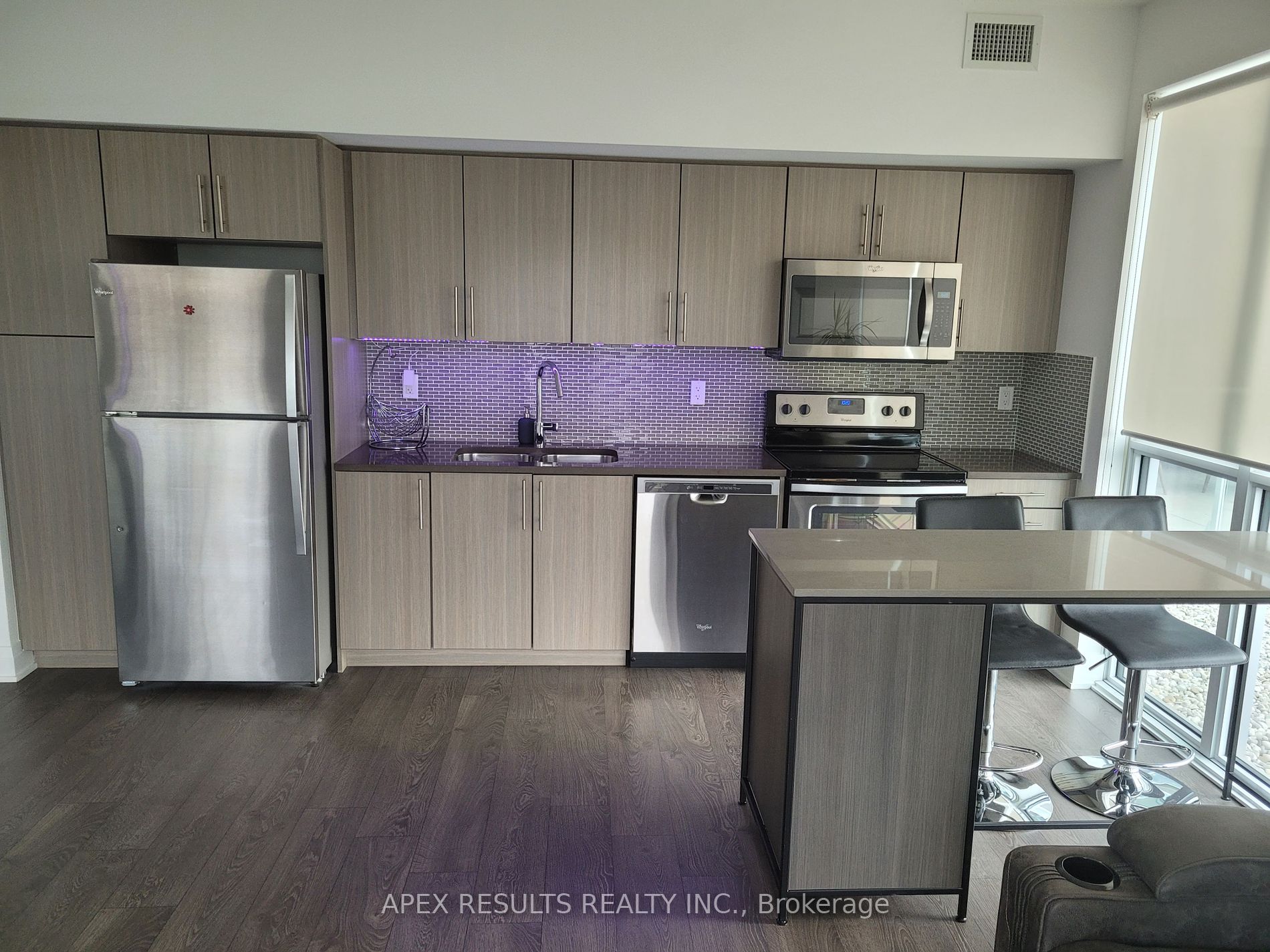 55 Speers Rd 11 Property Photo 7