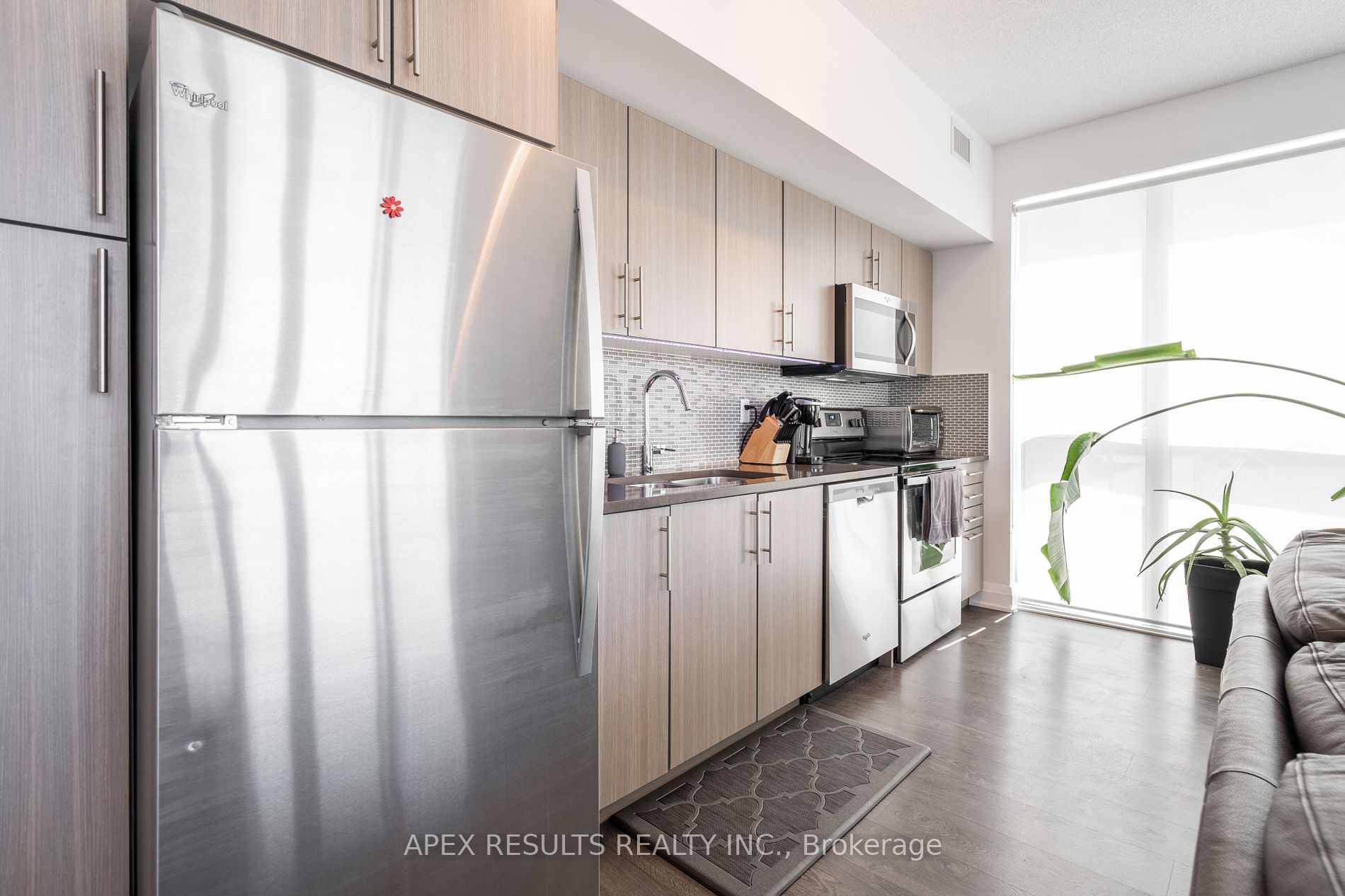 55 Speers Rd 11 Property Photo 8