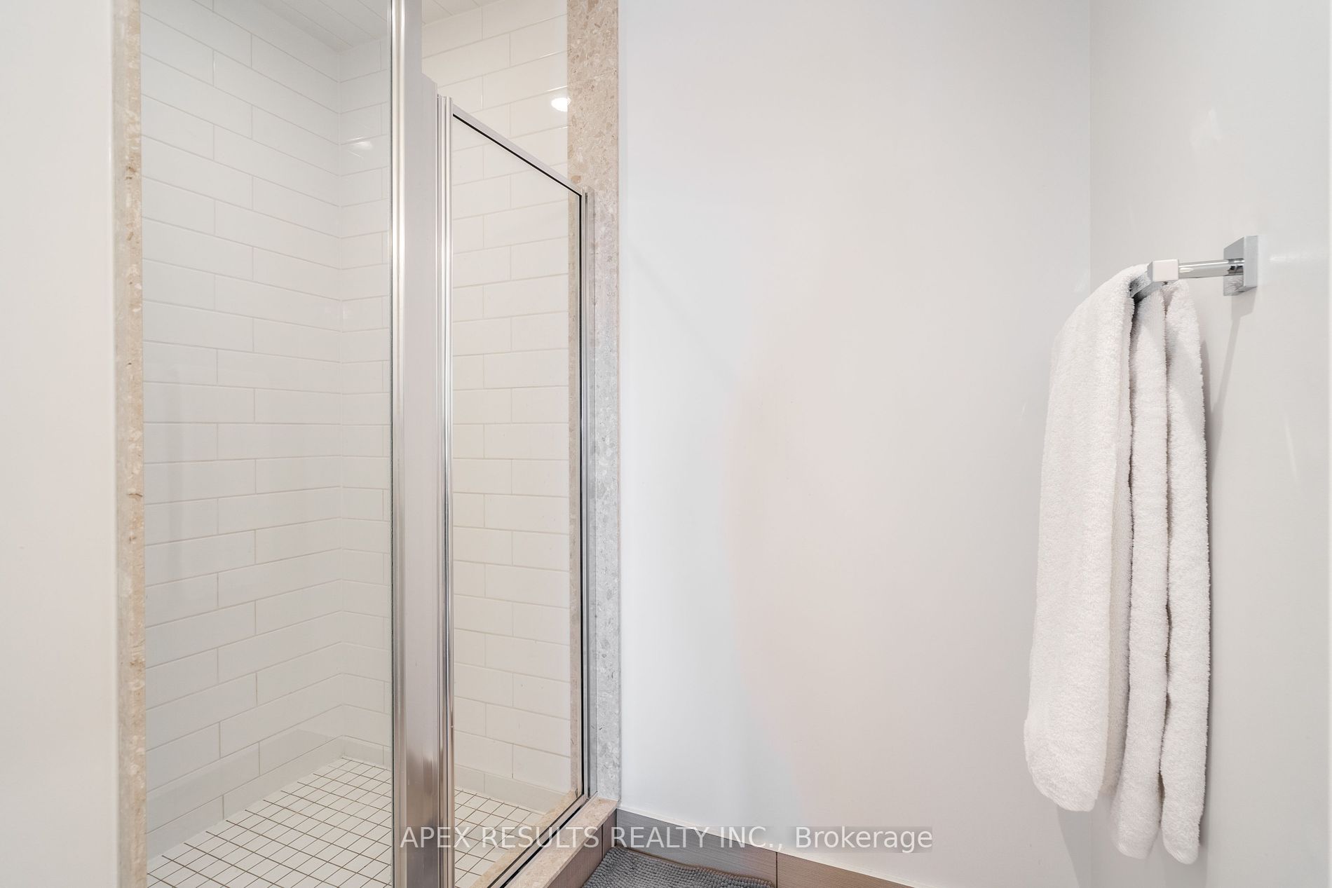 55 Speers Rd 11 Property Photo 17