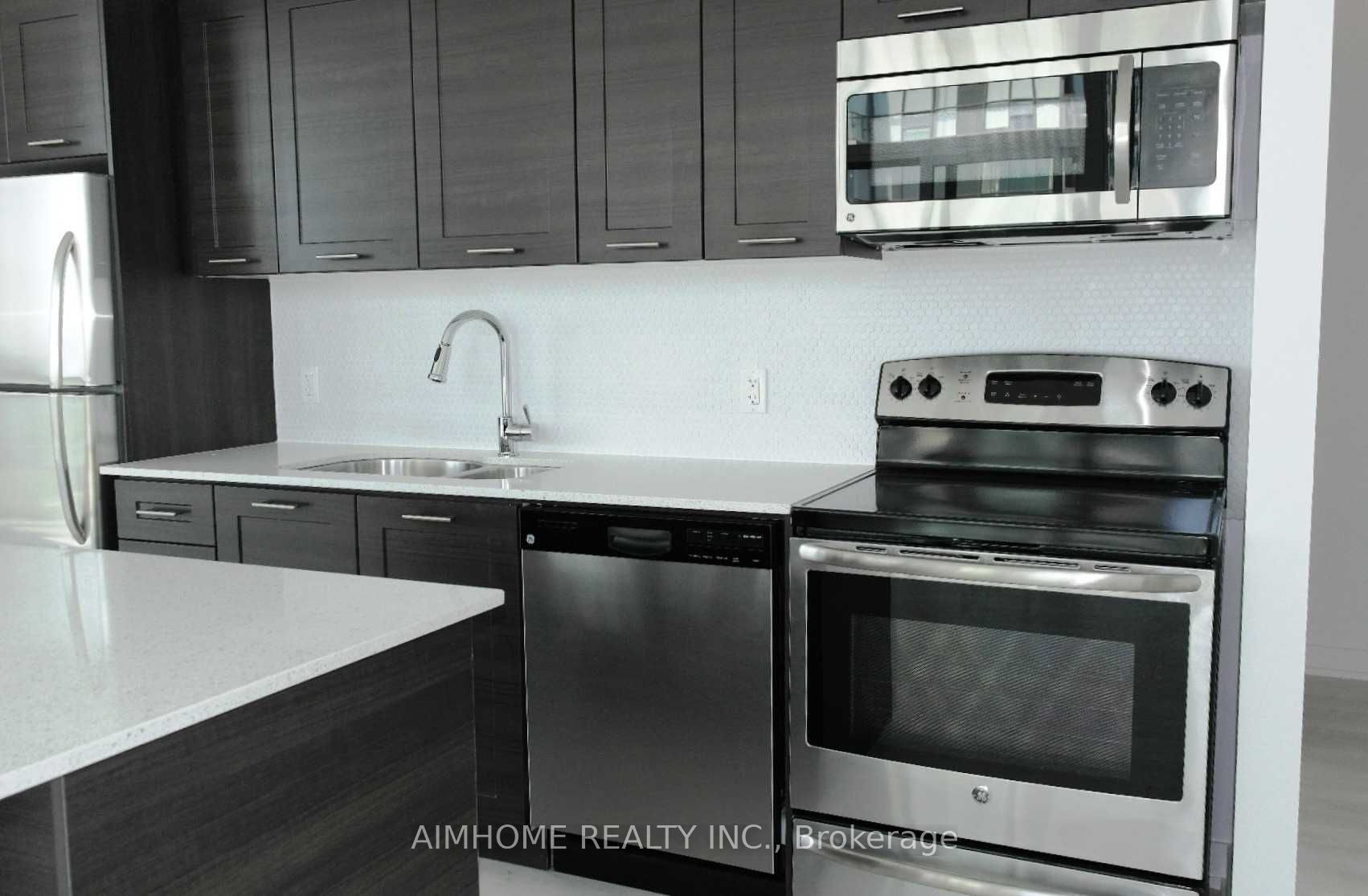 2212 Lake Shore Blvd W 01 Property Photo 6