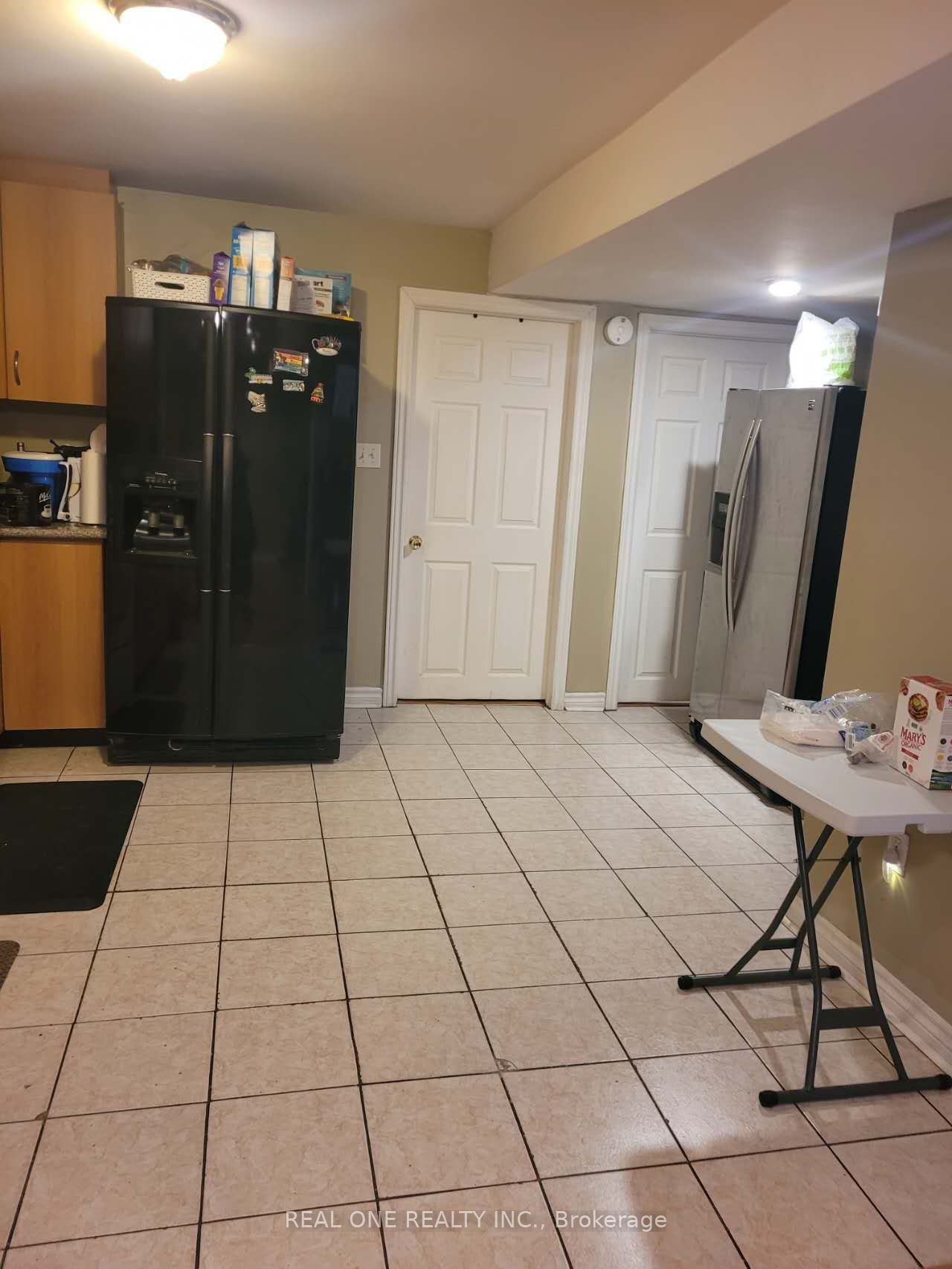 4666 Crosswinds Dr Property Photo 3