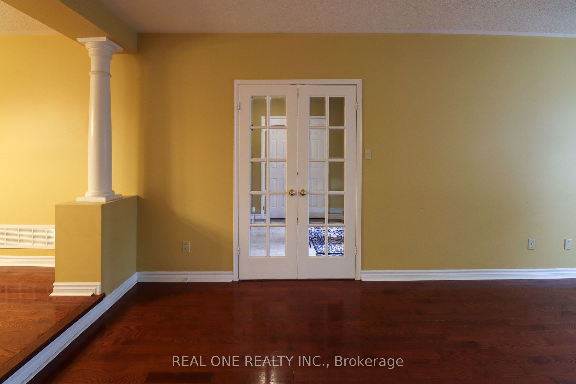 366 River Glen Blvd Property Photo 6