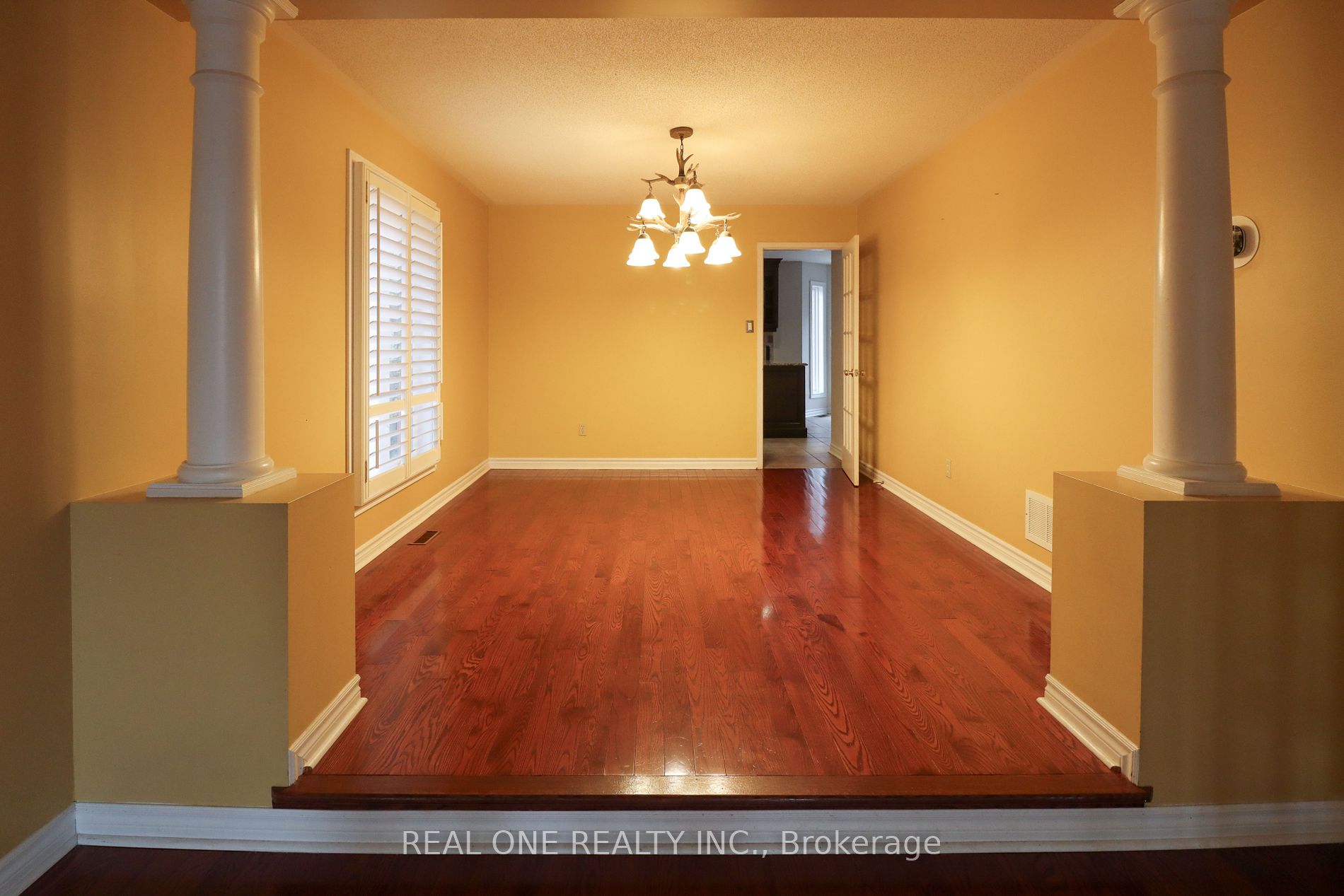 366 River Glen Blvd Property Photo 7