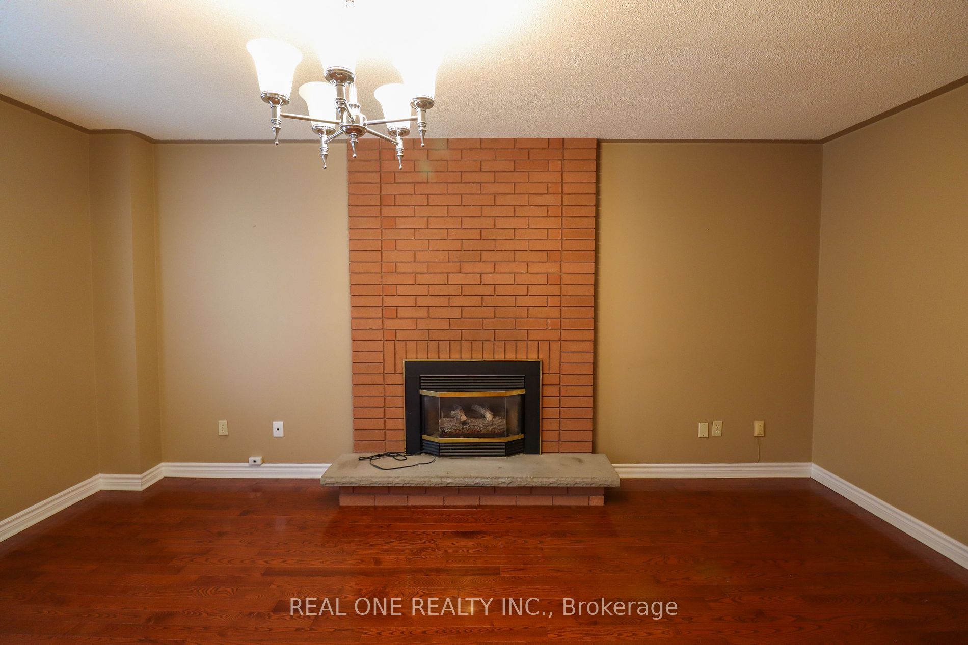 366 River Glen Blvd Property Photo 15