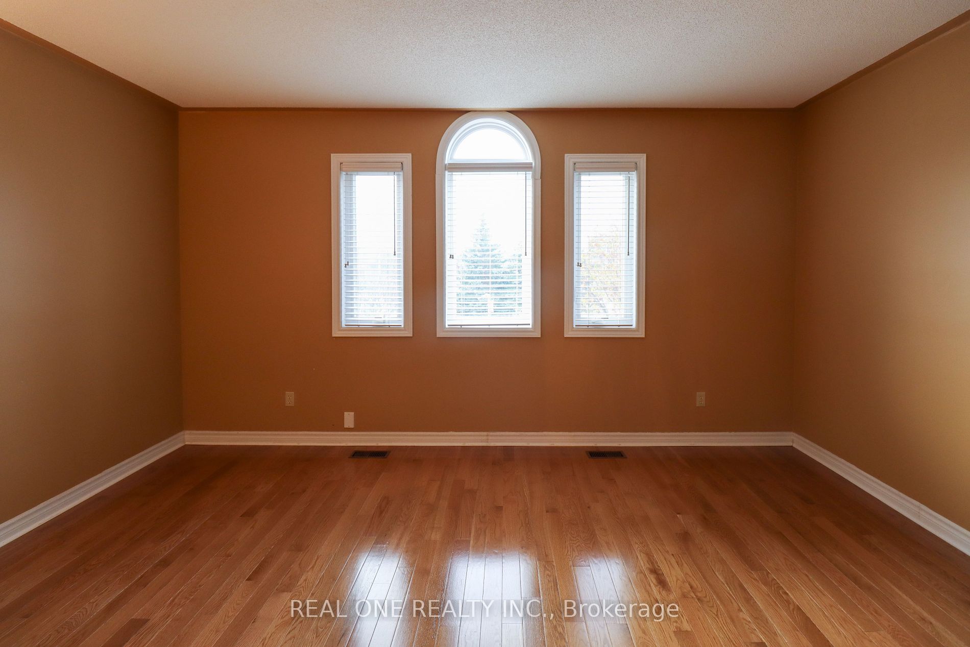 366 River Glen Blvd Property Photo 24