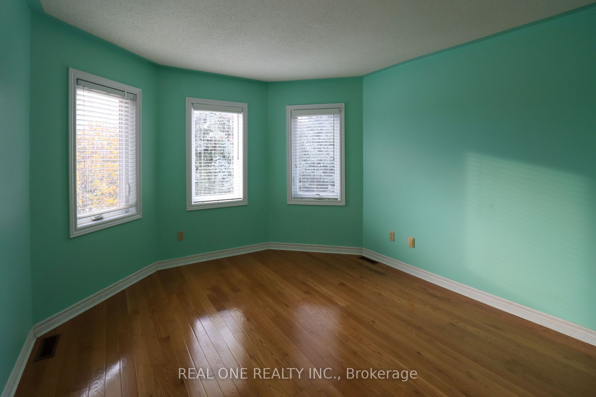 366 River Glen Blvd Property Photo 29