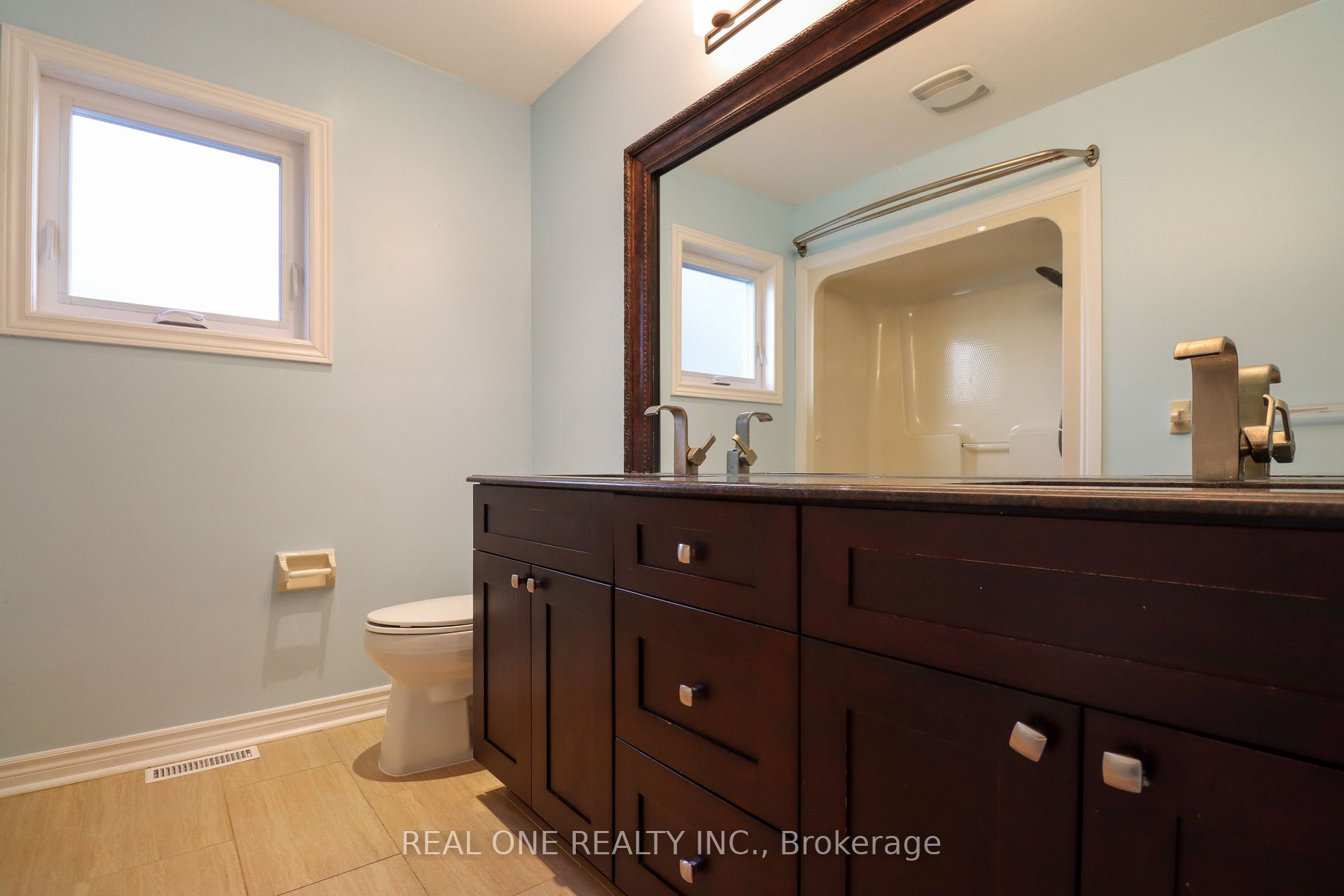366 River Glen Blvd Property Photo 31