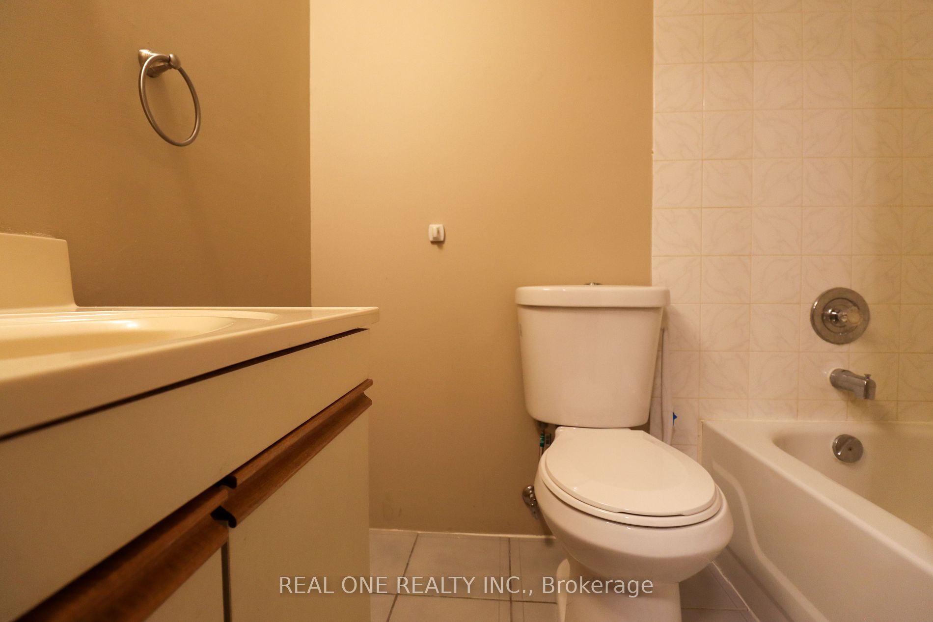 366 River Glen Blvd Property Photo 35