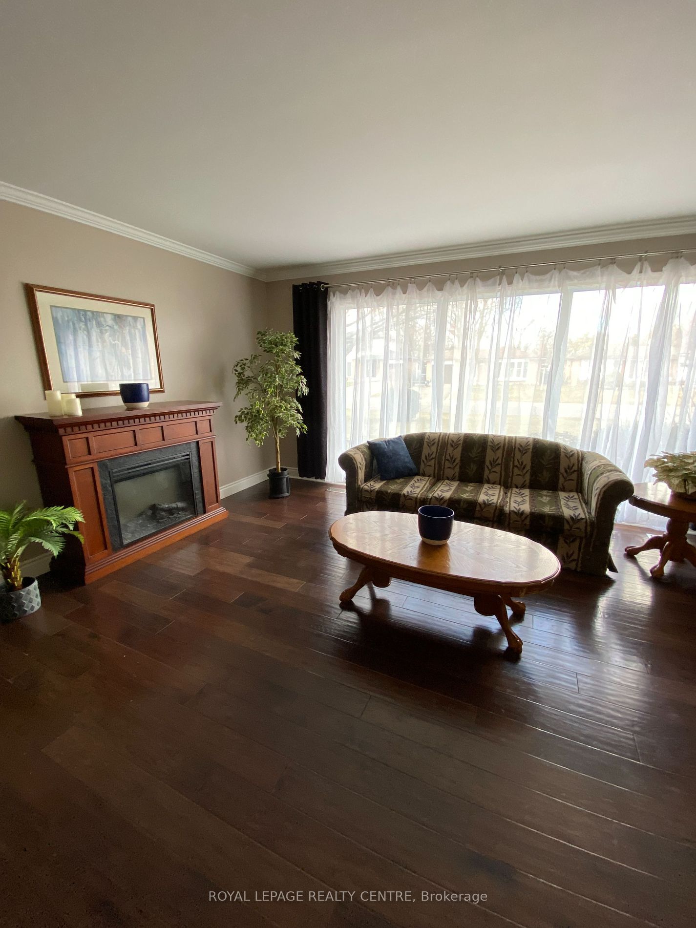 52 Bromley Cres Property Photo 3