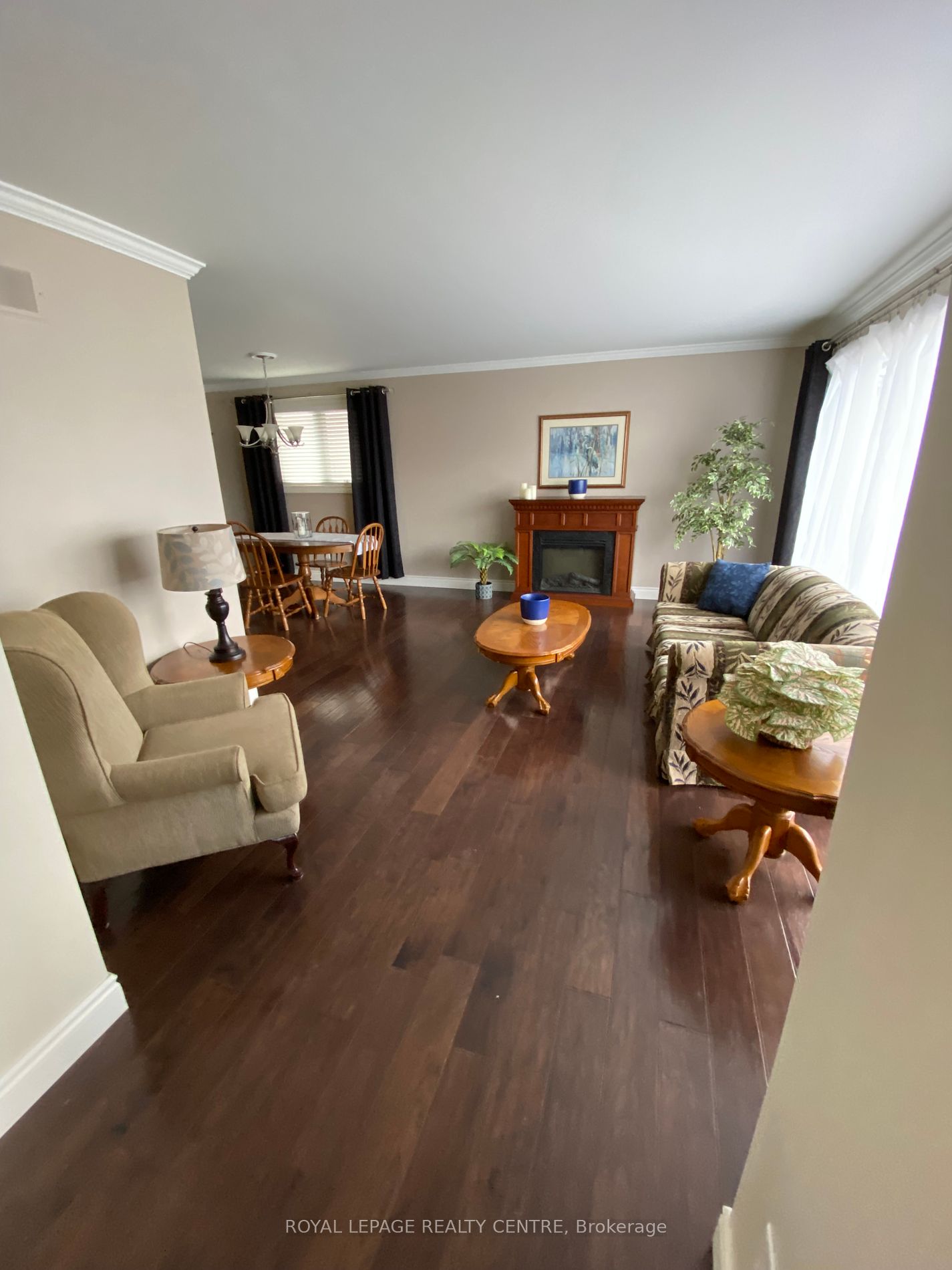52 Bromley Cres Property Photo 4