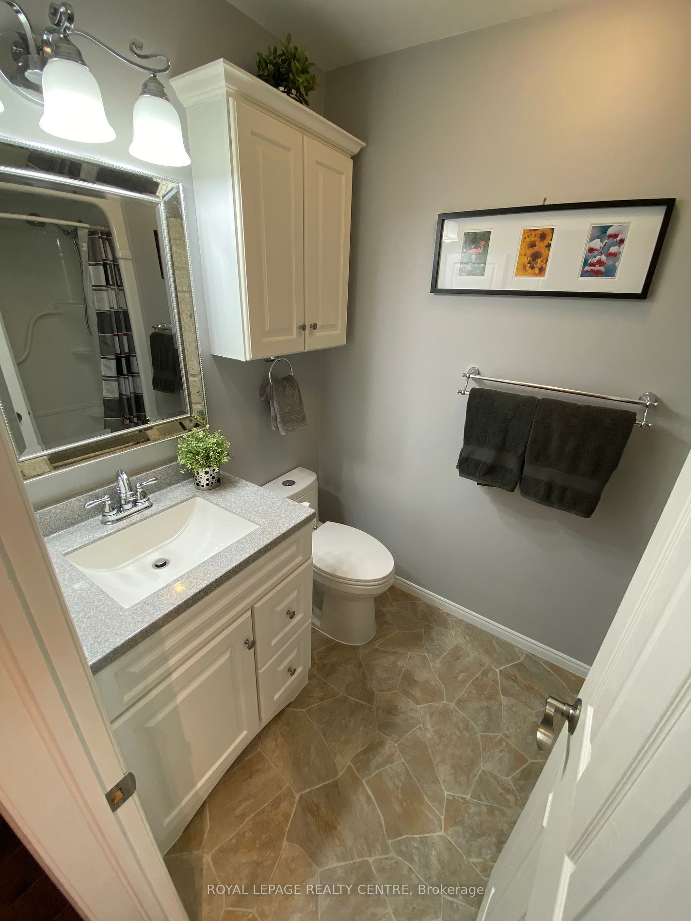 52 Bromley Cres Property Photo 22