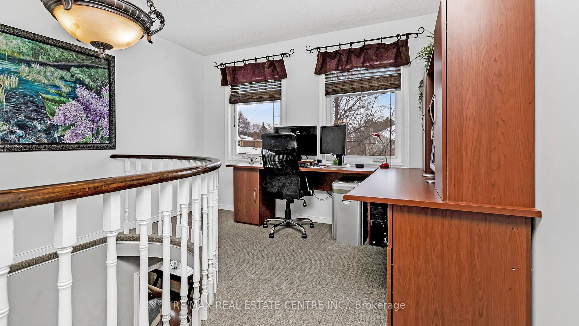 19 Montgomery Sq W Property Photo 20