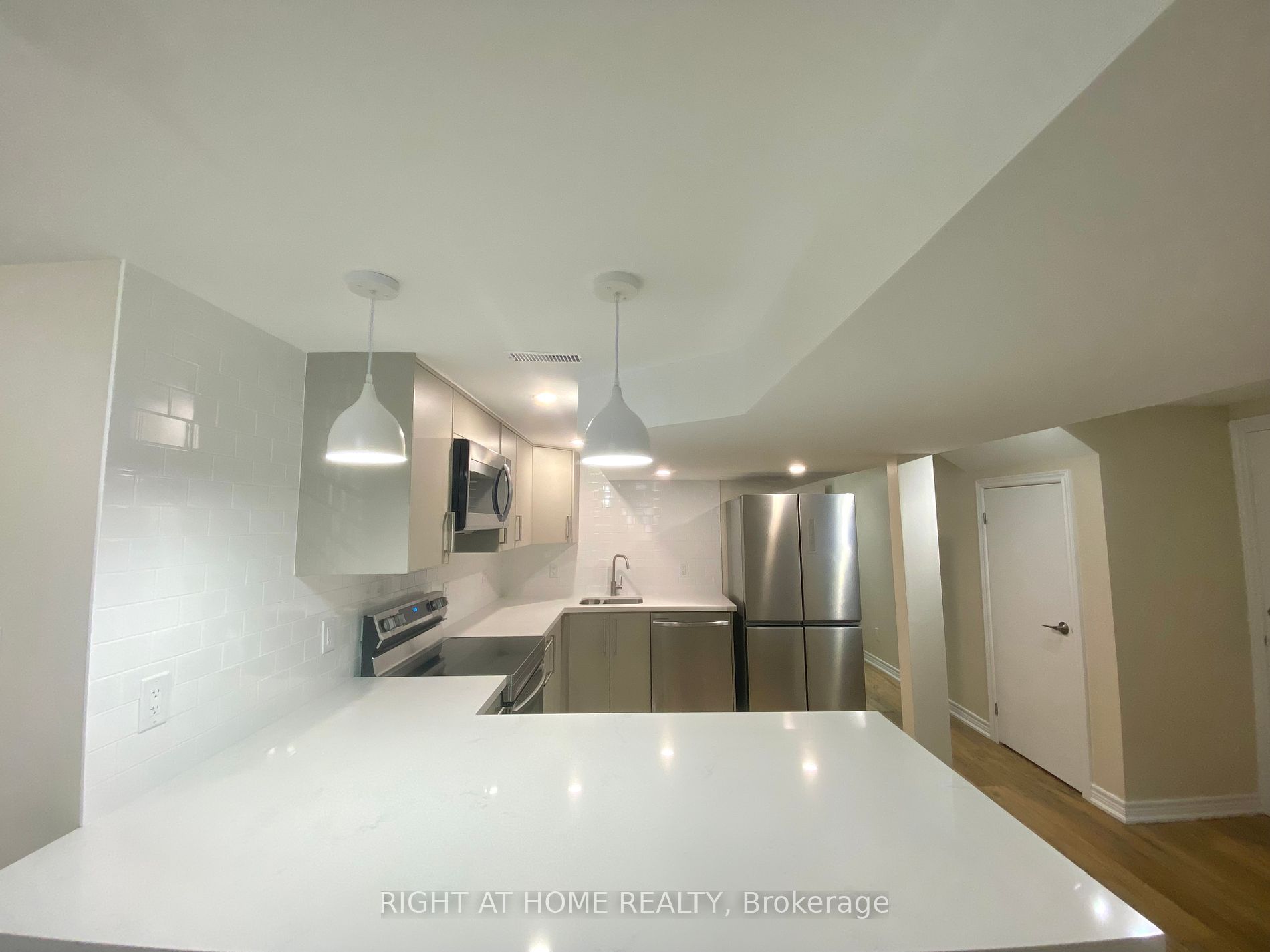 118 Avening Dr Property Photo 1