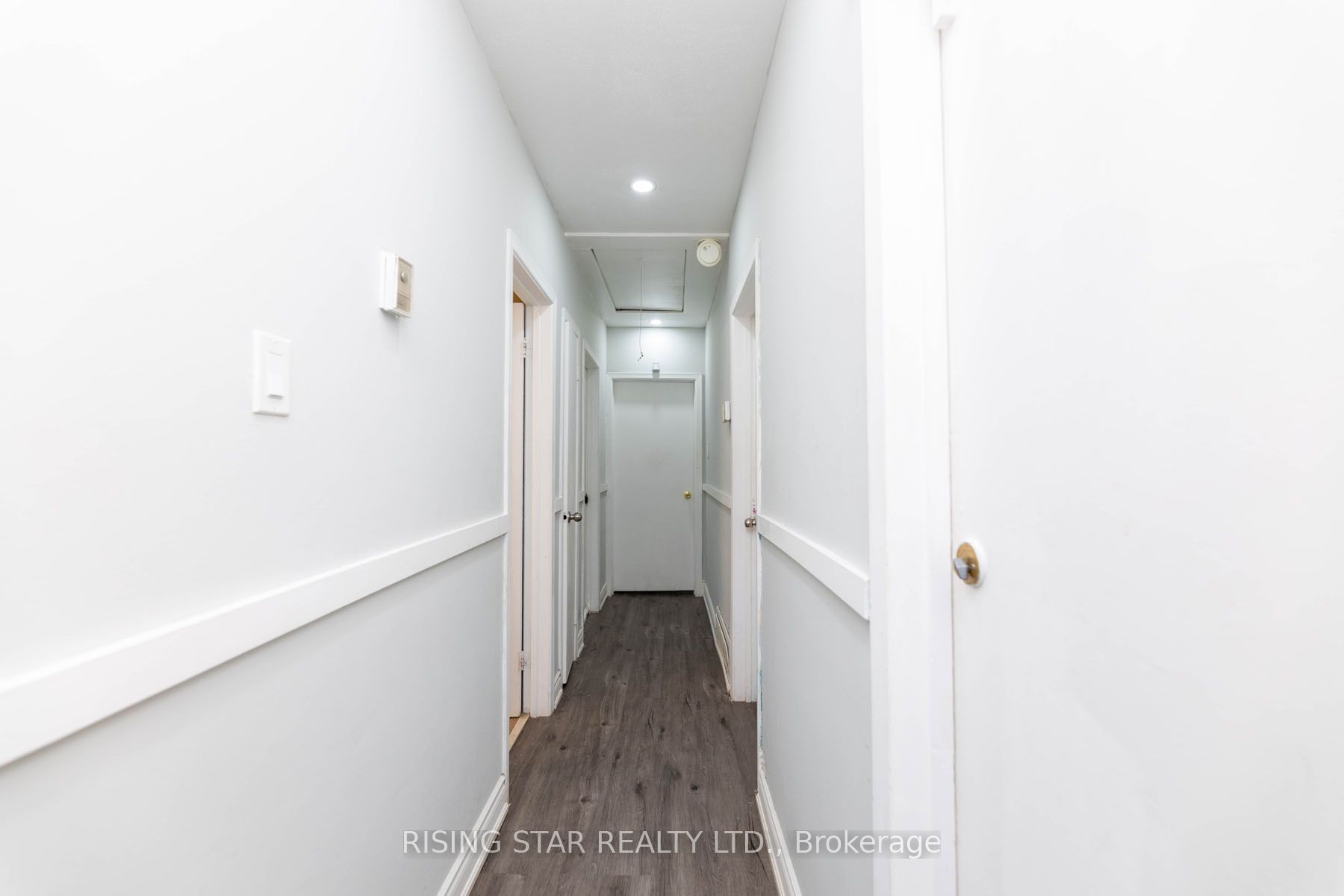5 Tinton Cres Property Photo 8