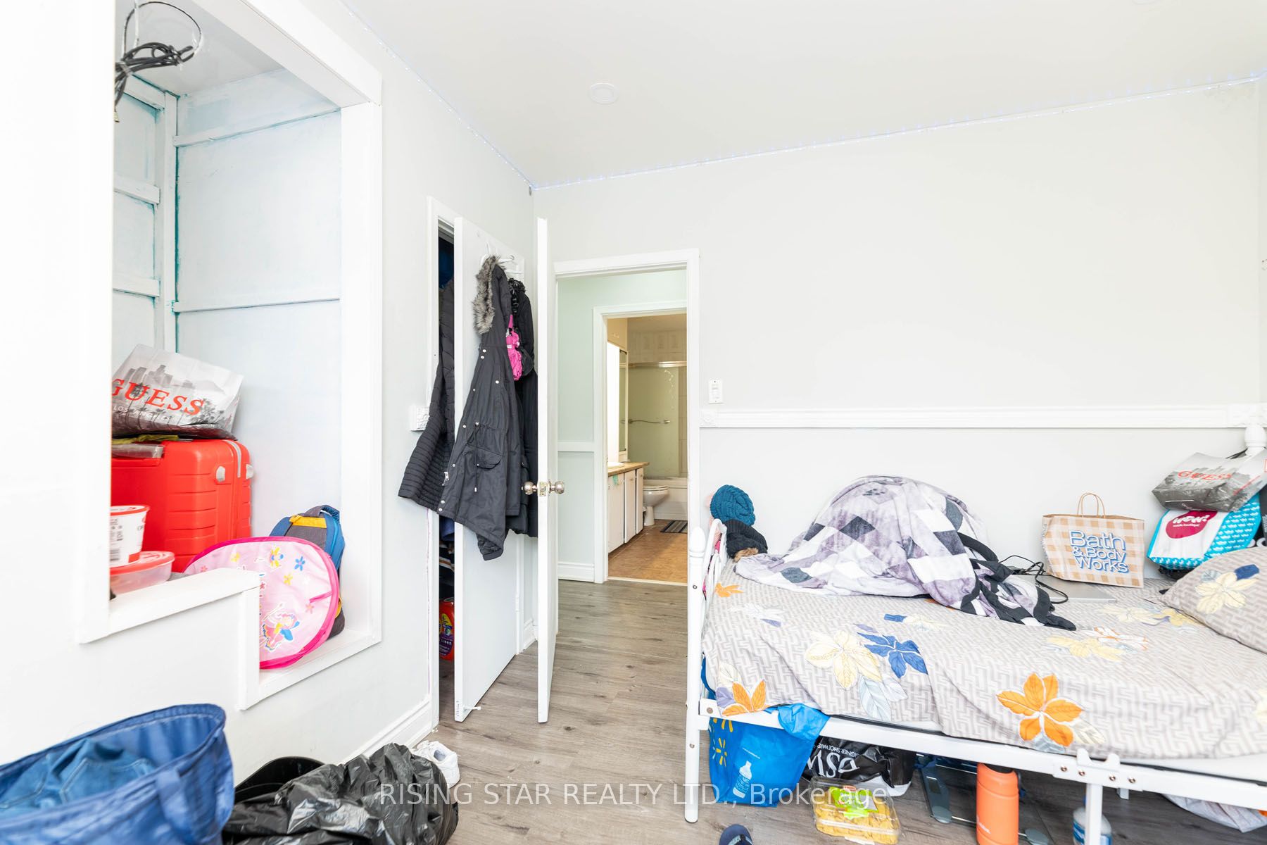 5 Tinton Cres Property Photo 10