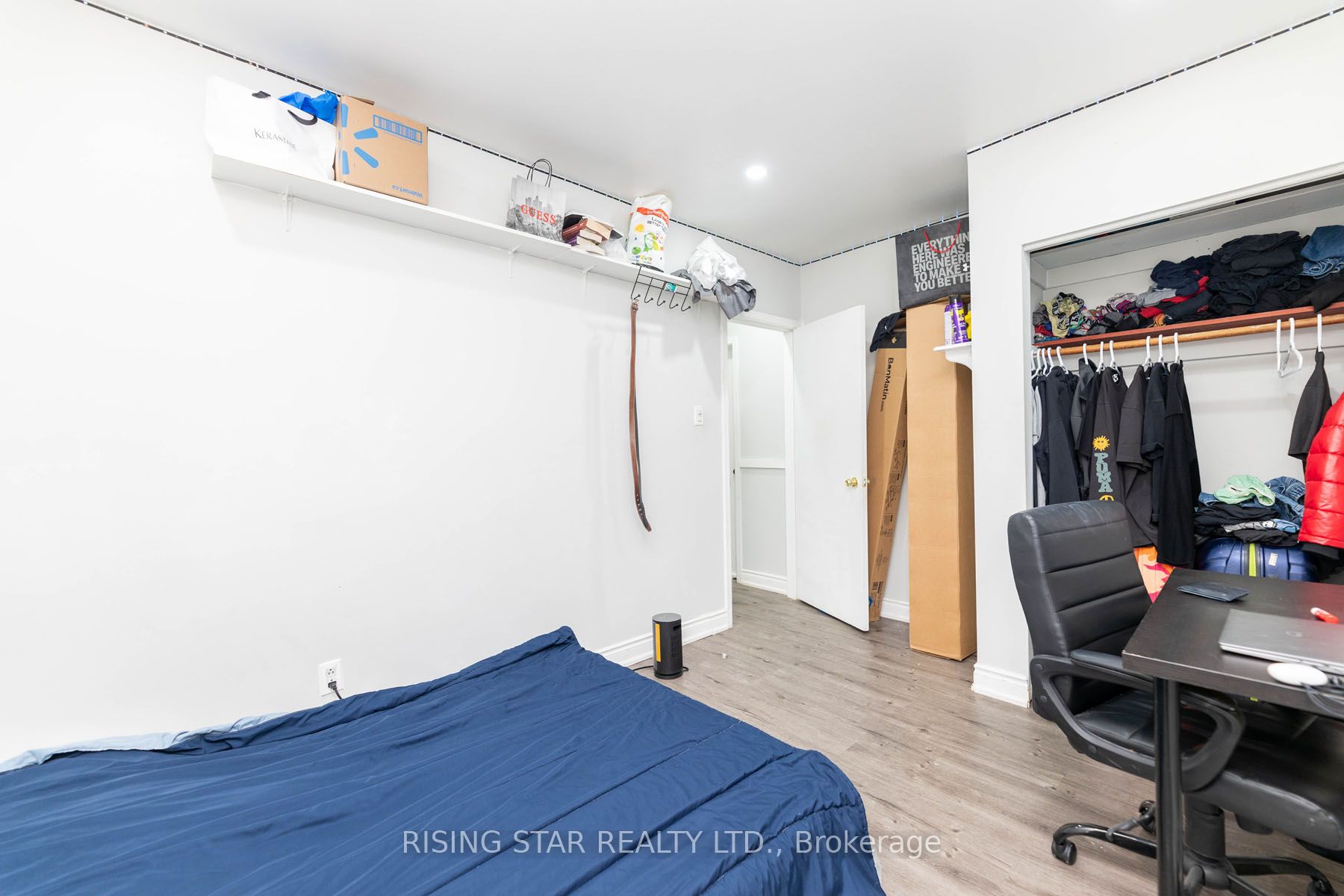 5 Tinton Cres Property Photo 12
