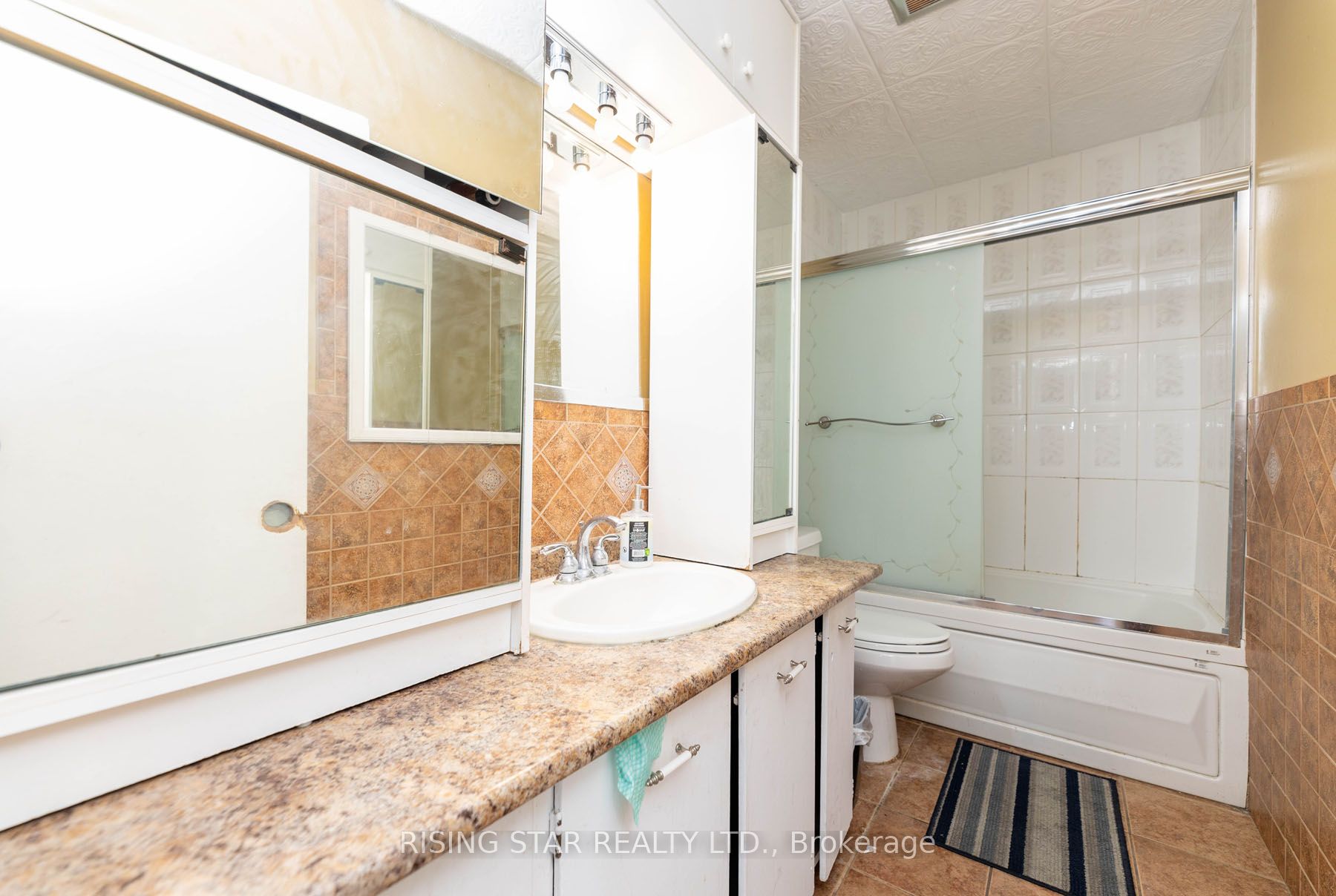 5 Tinton Cres Property Photo 13