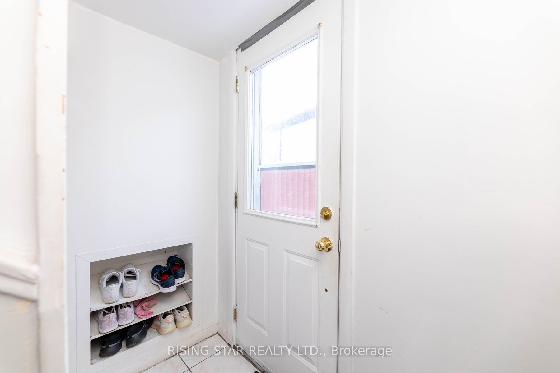 5 Tinton Cres Property Photo 17