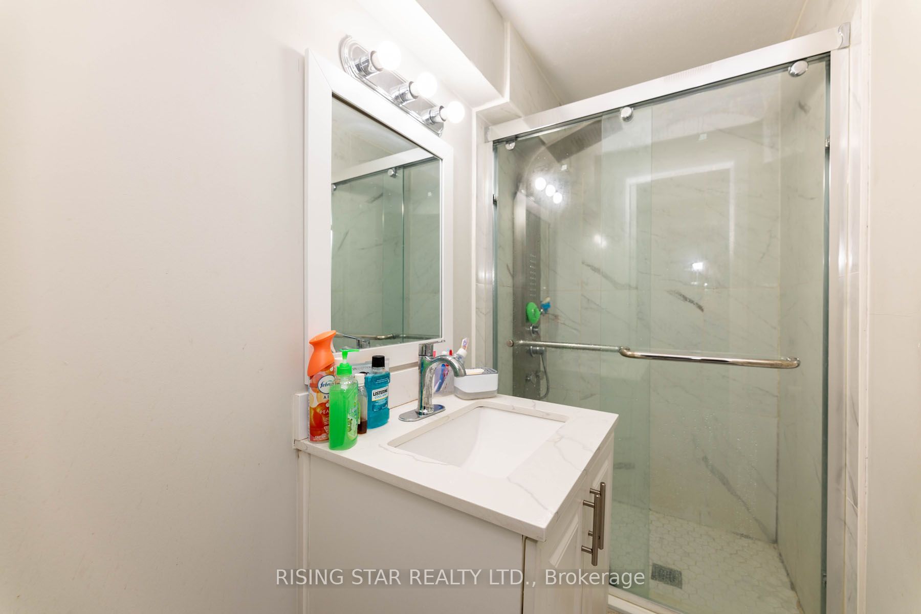 5 Tinton Cres Property Photo 27