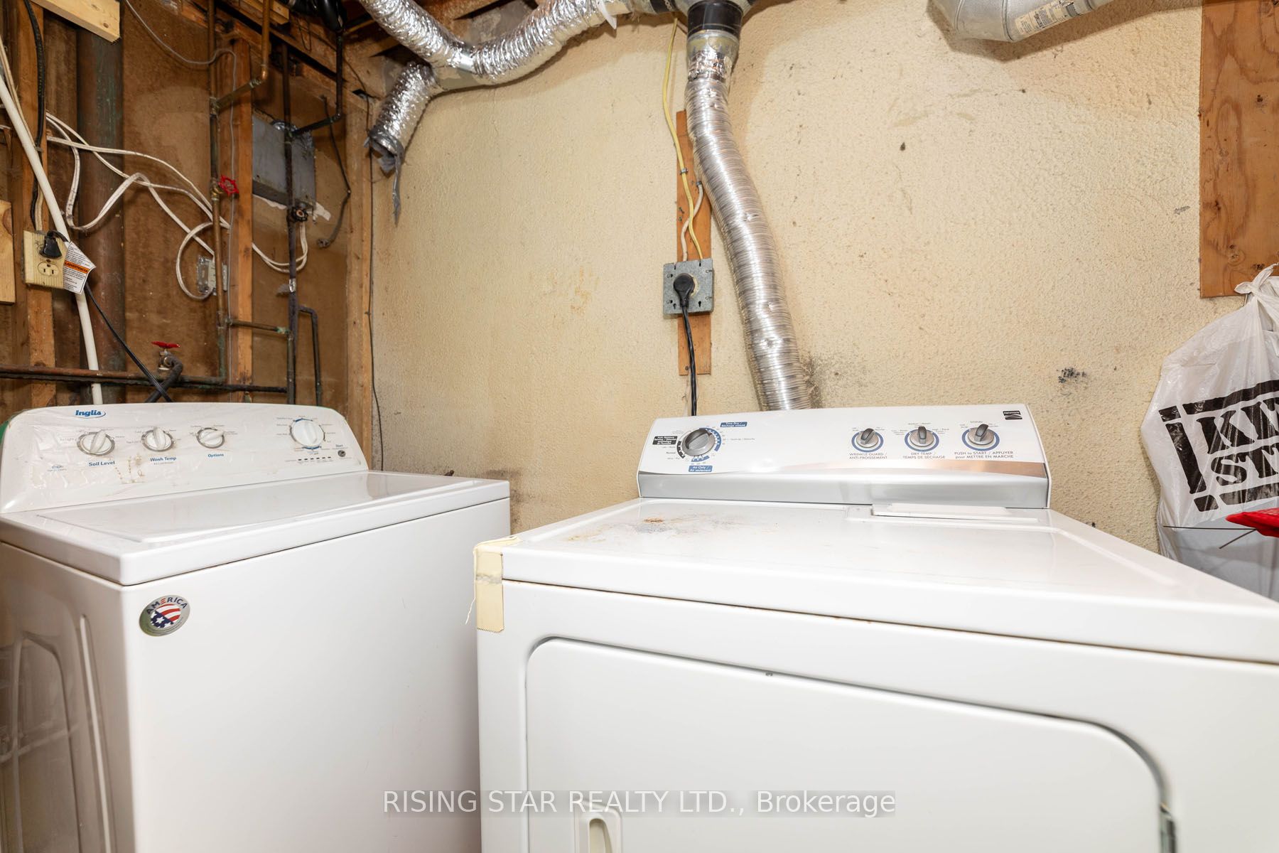 5 Tinton Cres Property Photo 29