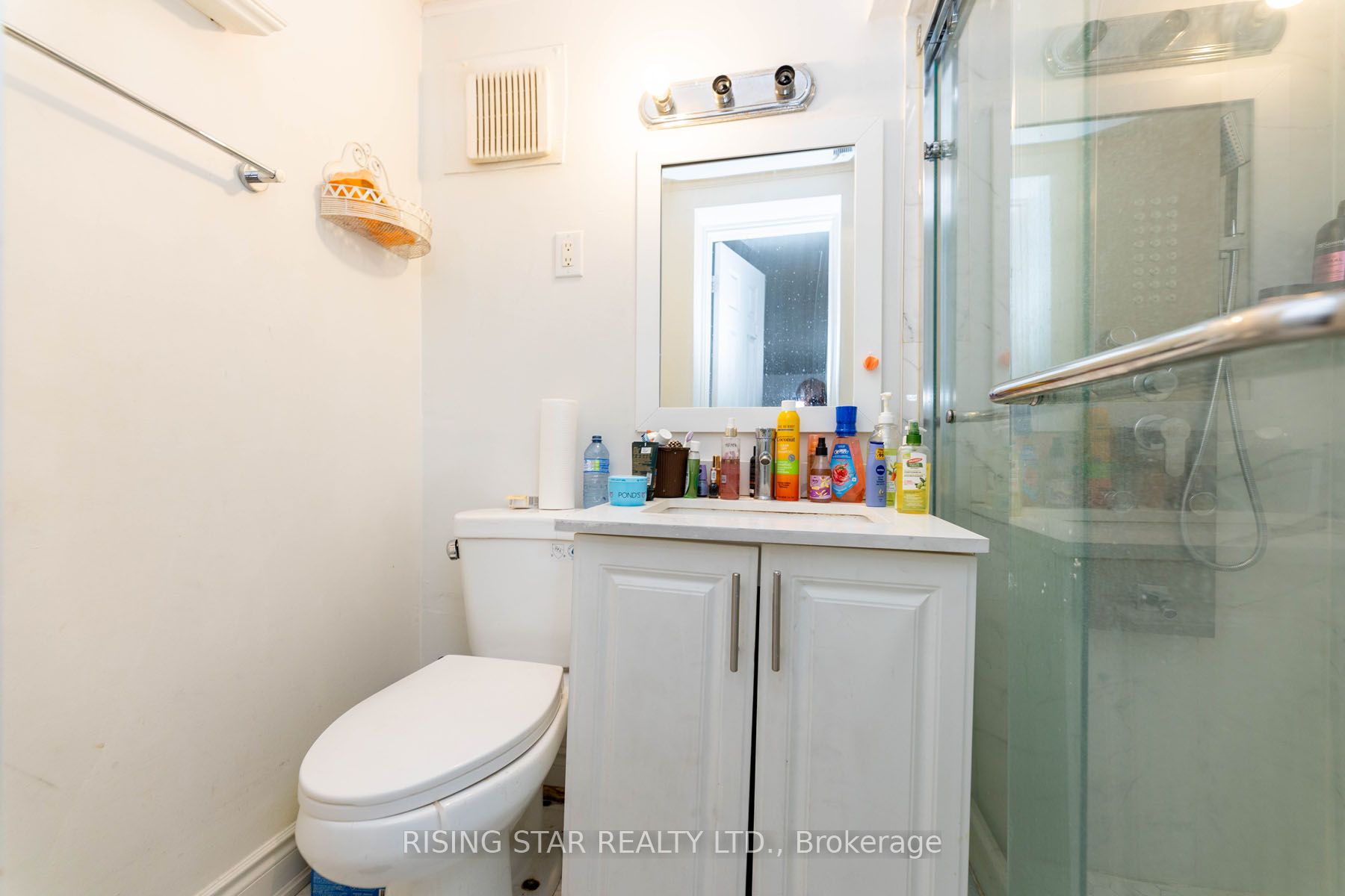 5 Tinton Cres Property Photo 32