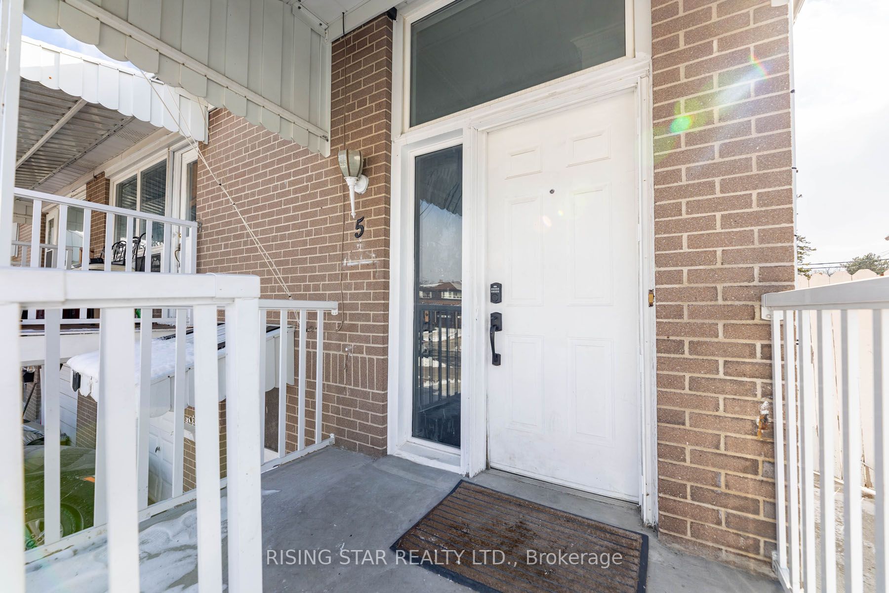 5 Tinton Cres Property Photo 37