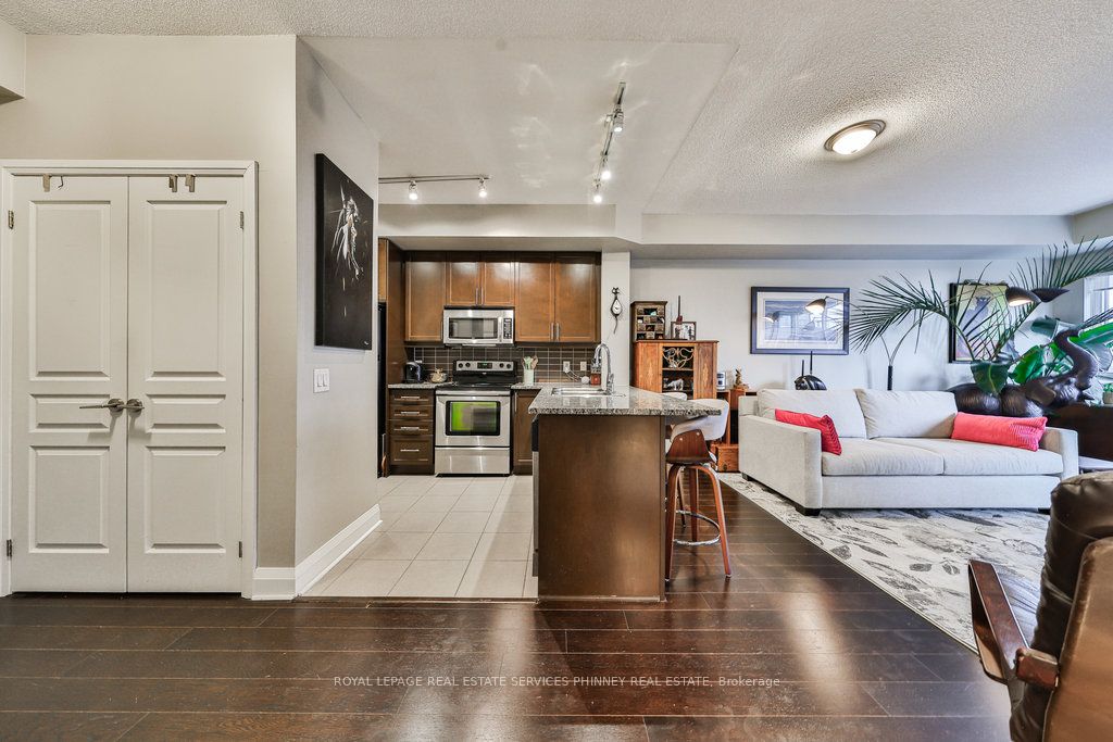 1 Hurontario St 19 Property Photo 8