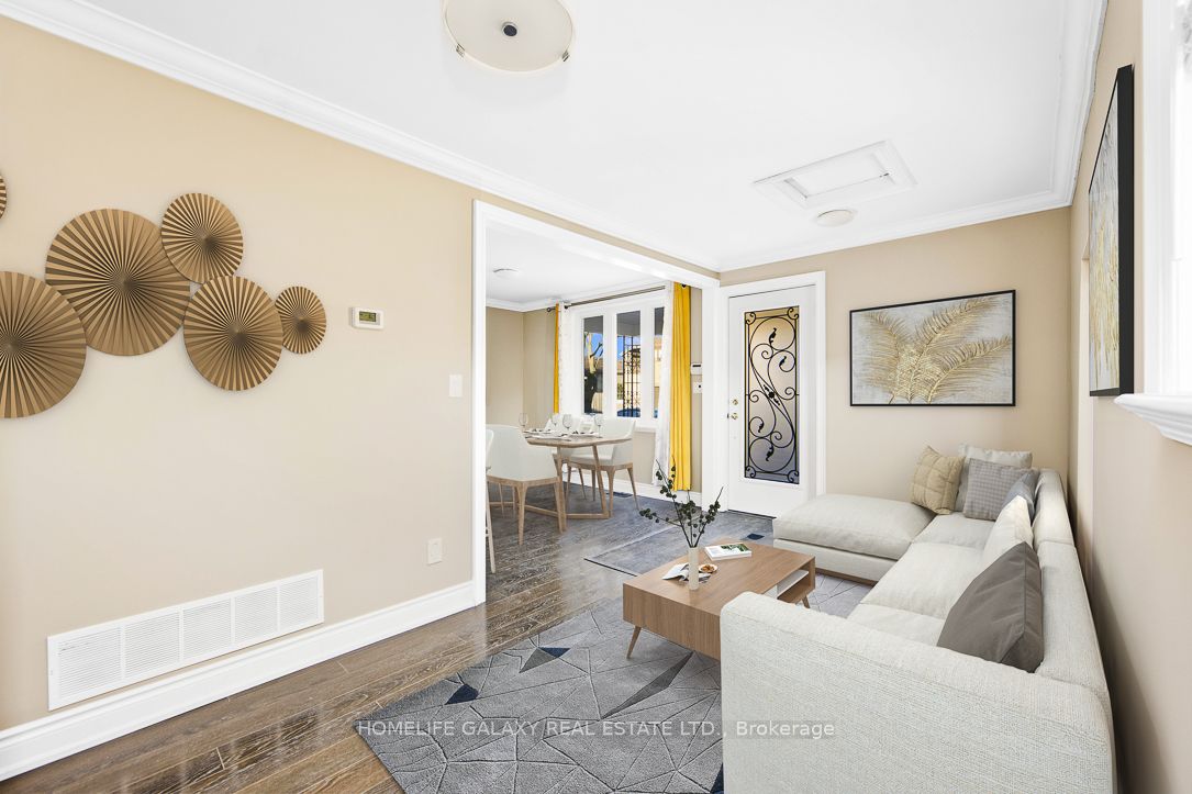 38 Montcalm Ave Property Photo 5